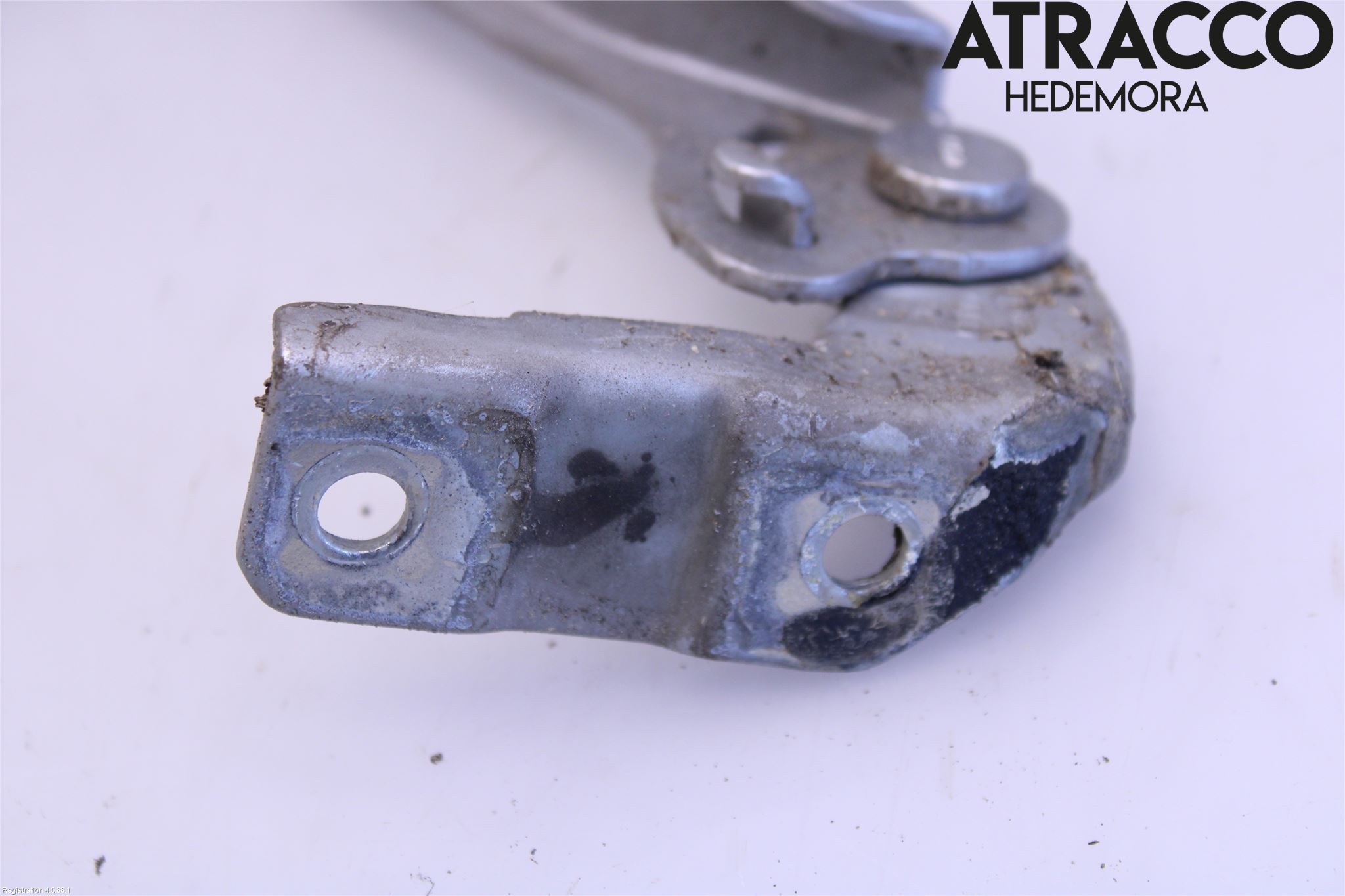 Audi A3/S3 05-13 Huvgångjärn