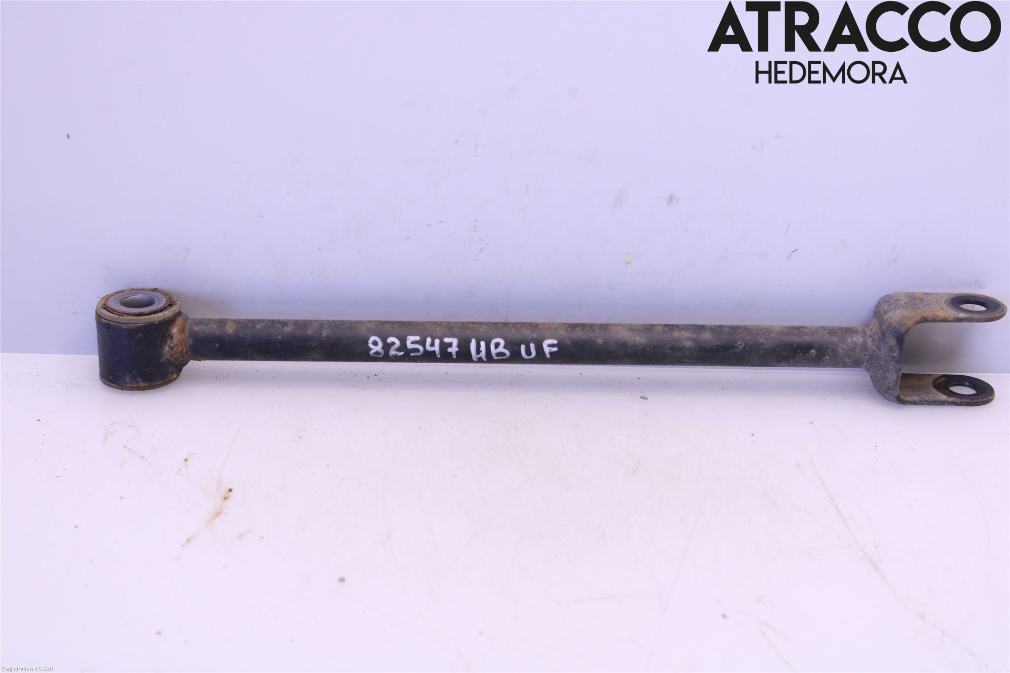 Dacia DUSTER 10-17 Bärarm Bak Höger