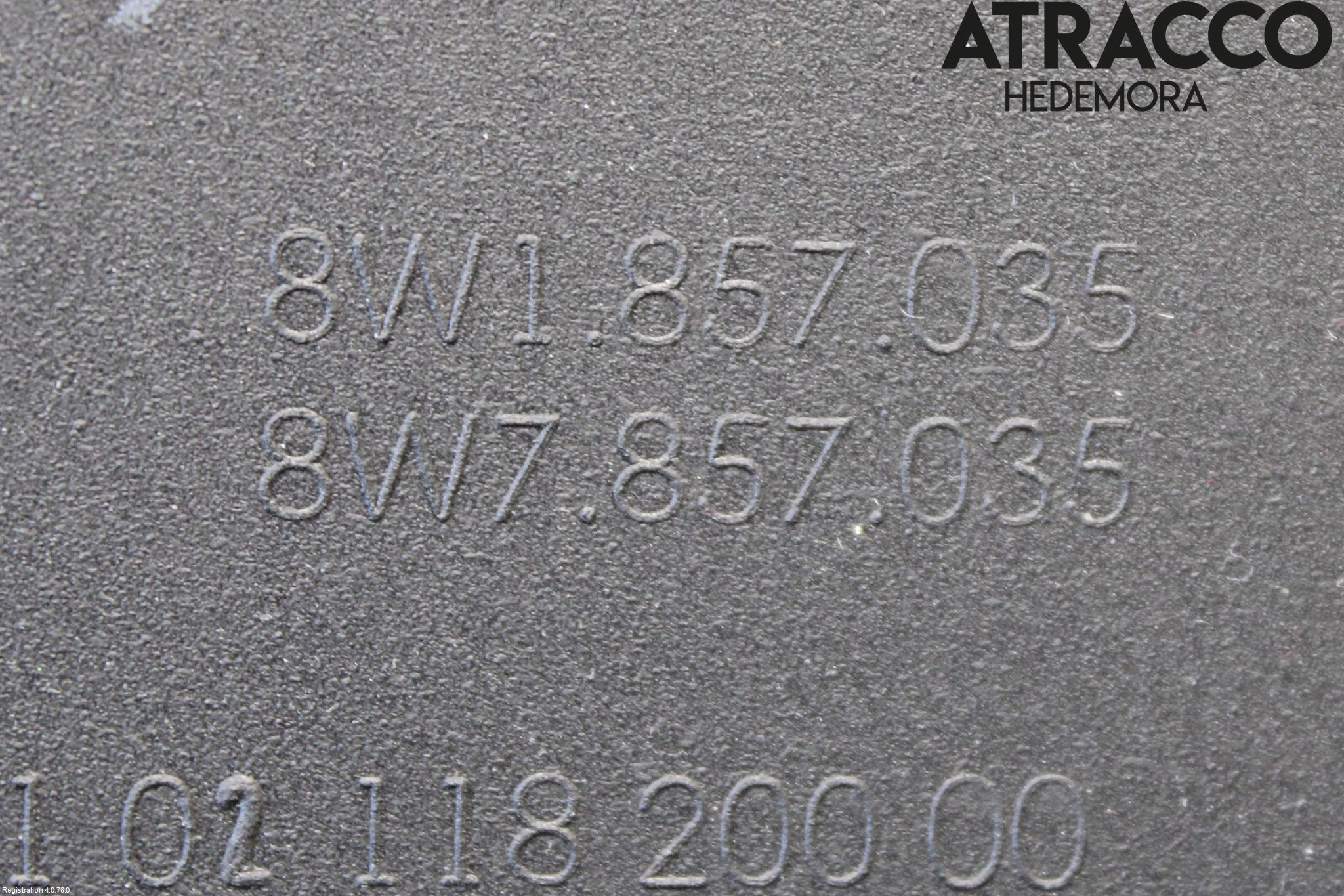 Audi A4/S4 B9 16-19 Handskfack