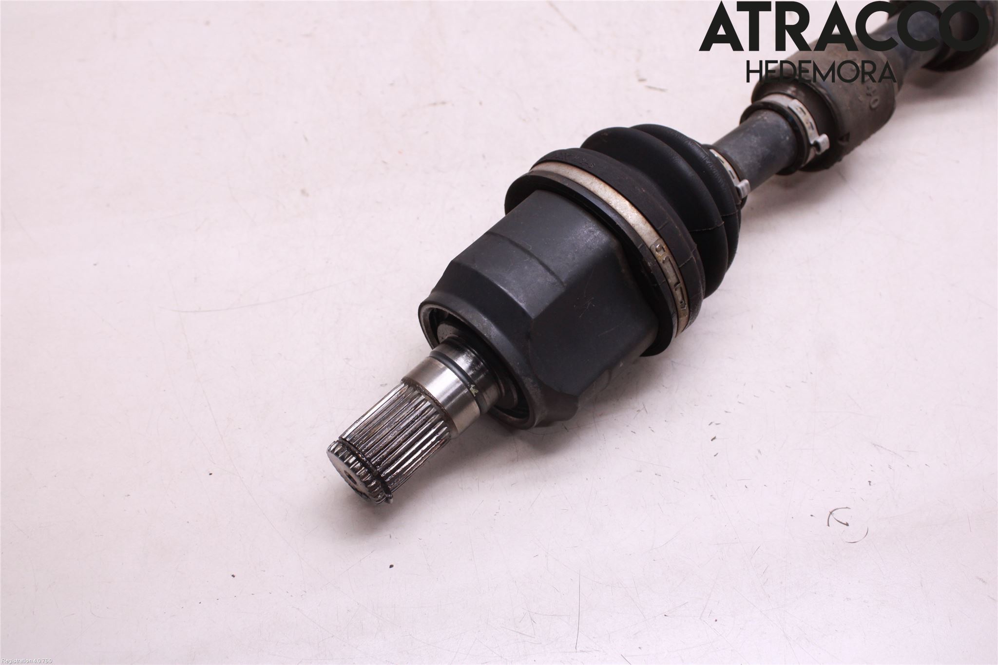 Kia OPTIMA 00-15 Drivaxel Fram Höger