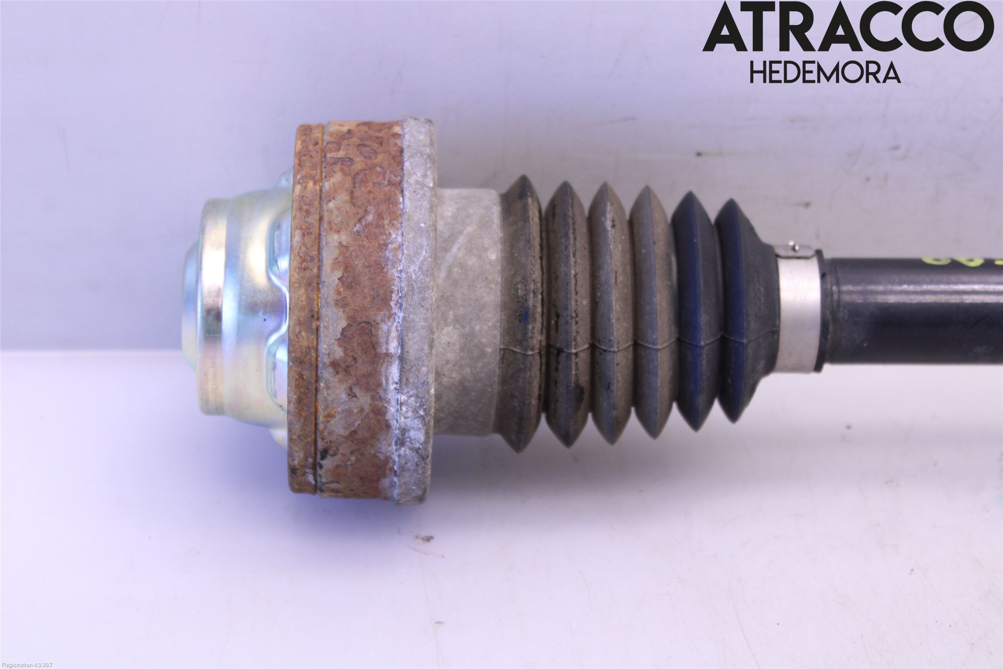 Skoda SUPERB 16-24 Drivaxel Bak Höger