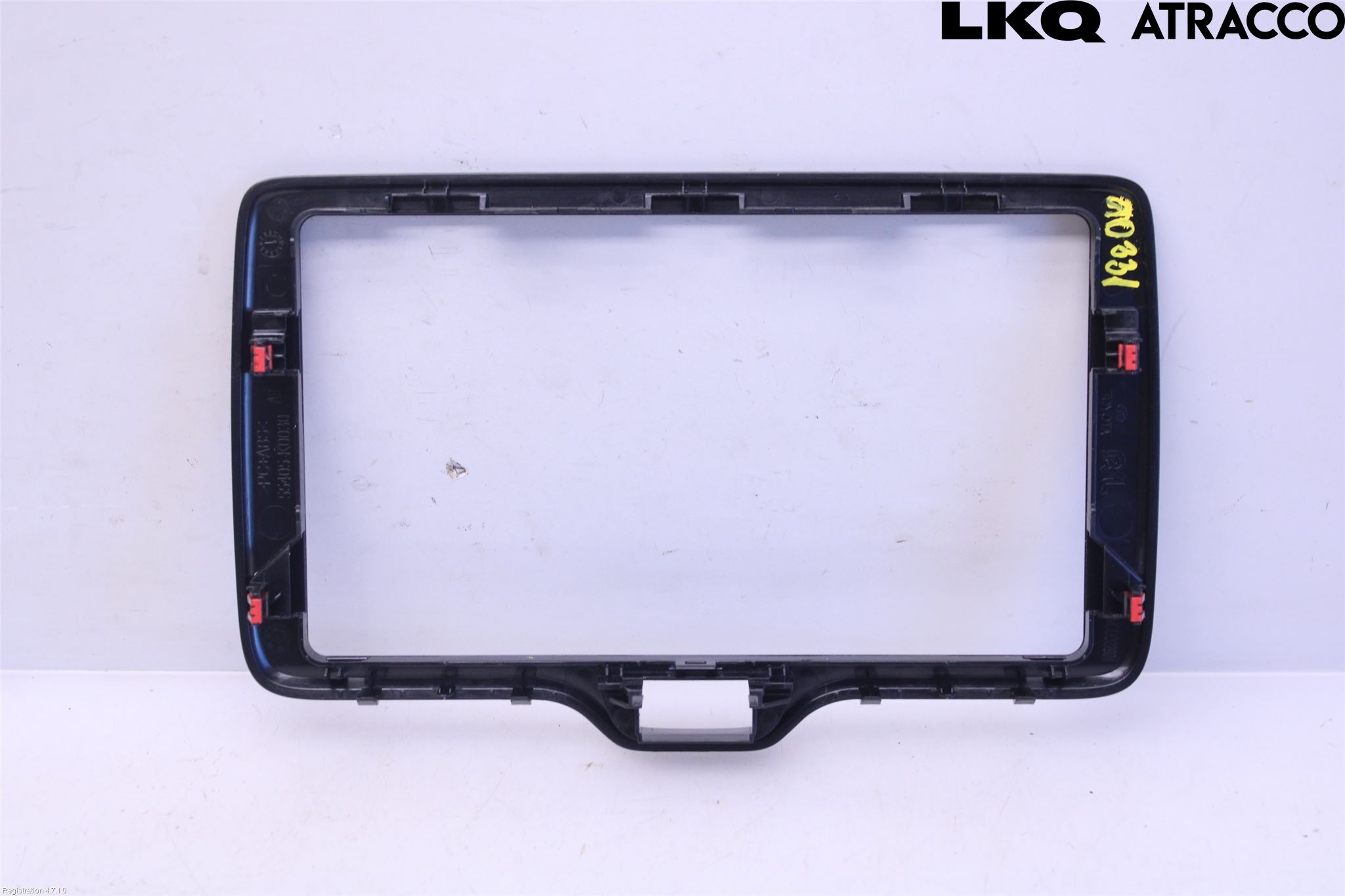 Toyota YARIS CROSS XP21 21- Instrument-Radio Sarg