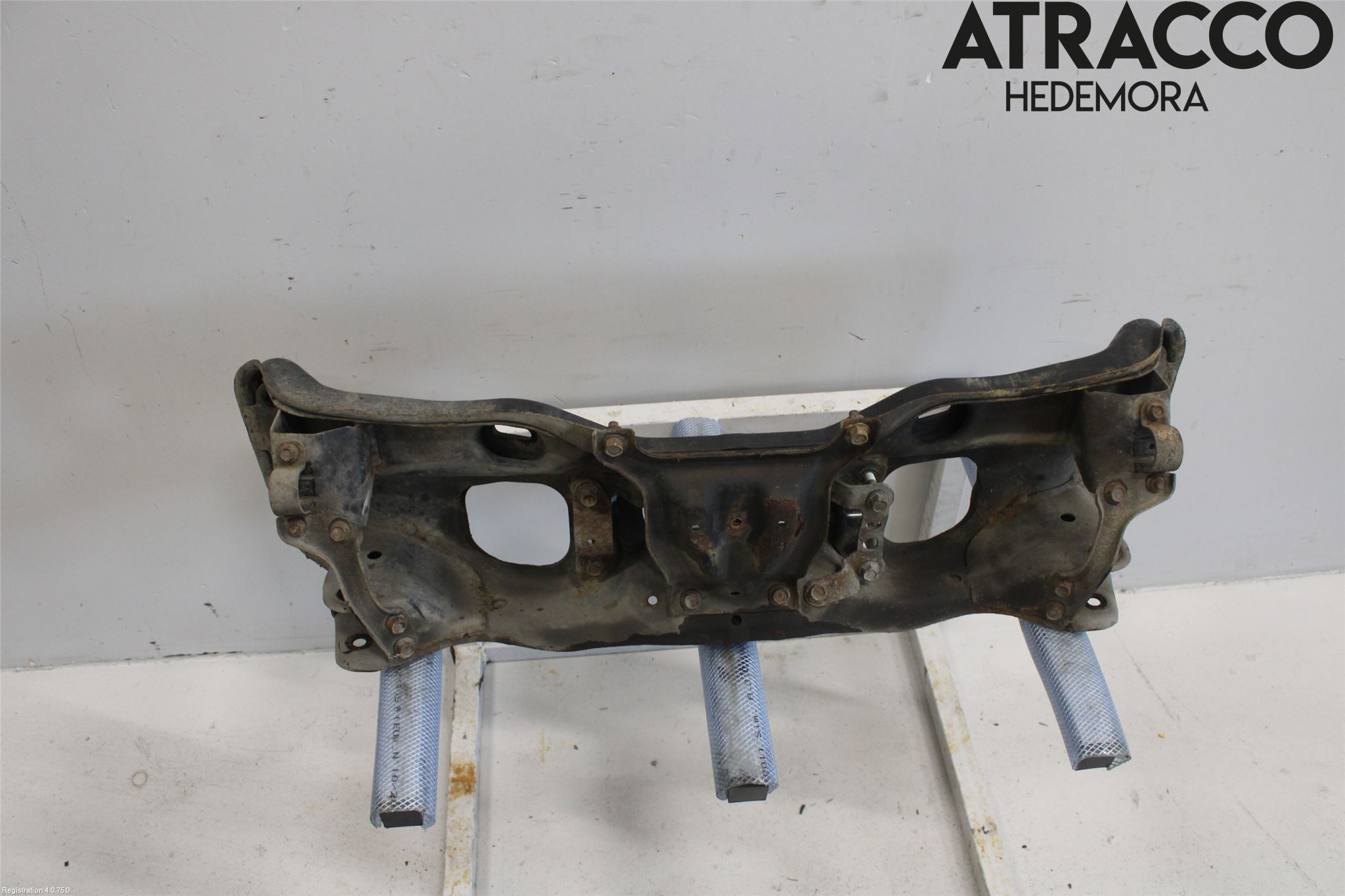 Subaru LEGACY    04-06 Framvagnsbalk