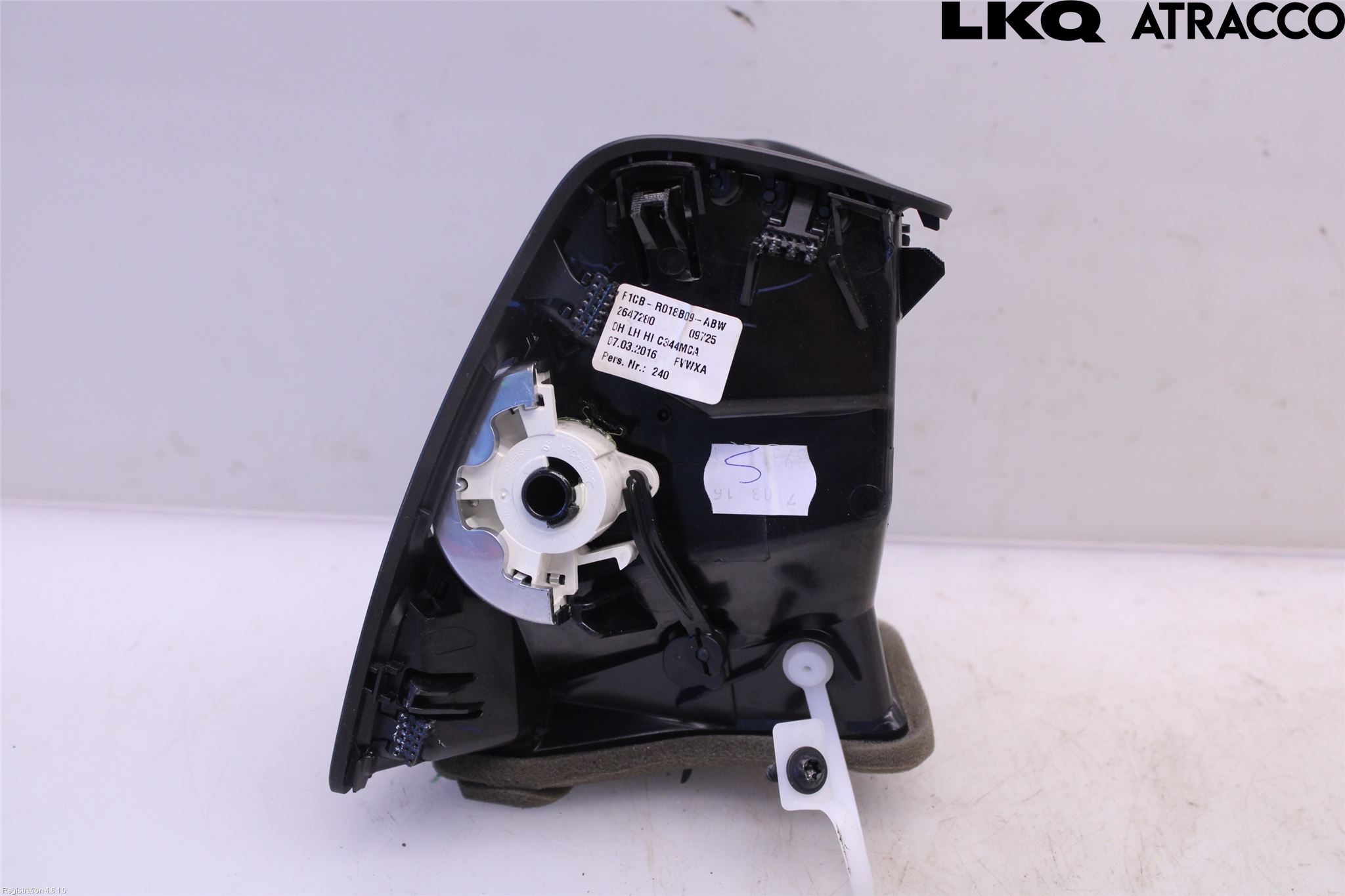 Ford KUGA 13-16 Defrosterkanal-Munstycke