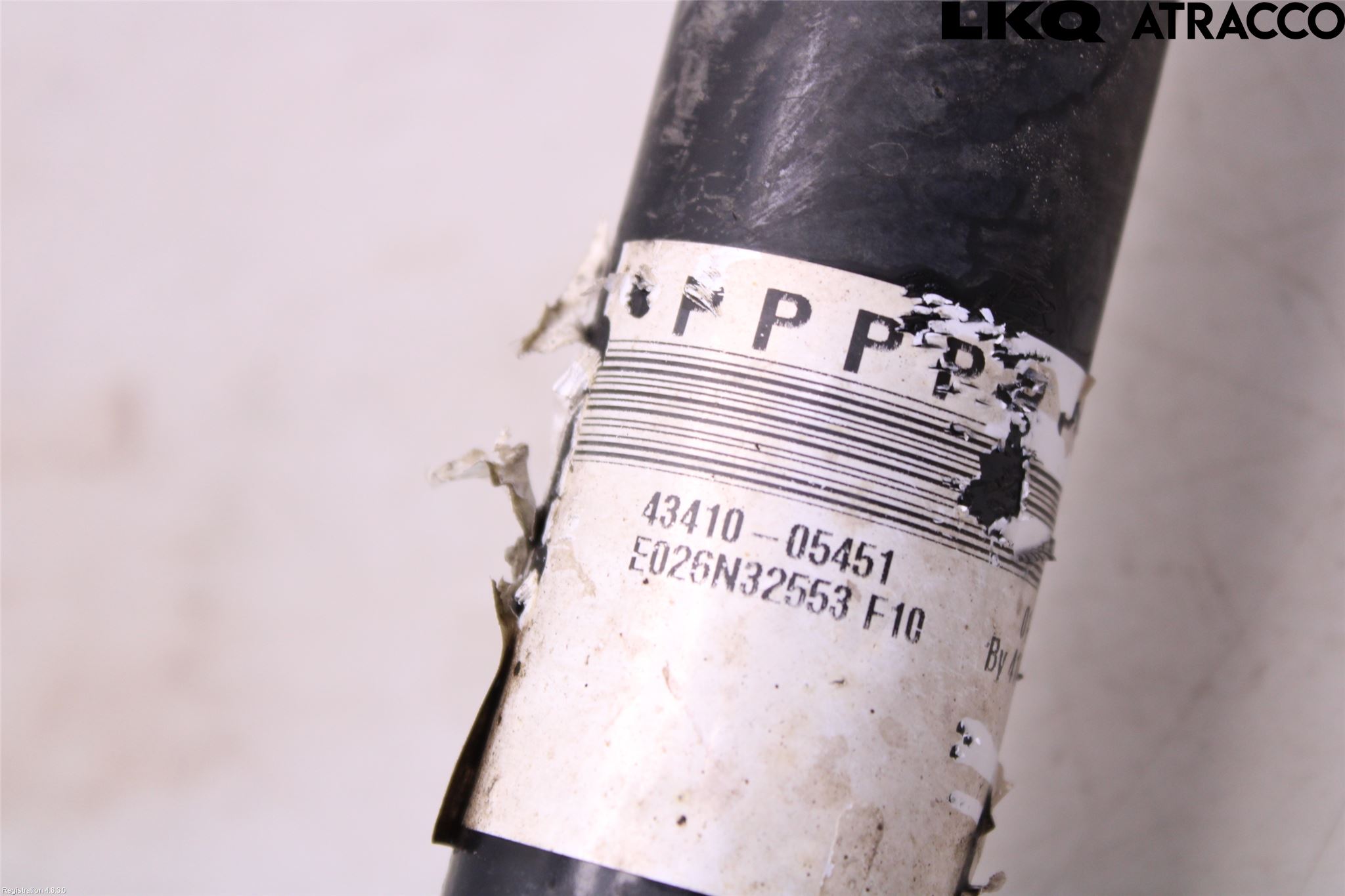 Toyota AVENSIS 16-18 Drivaxel Fram Höger