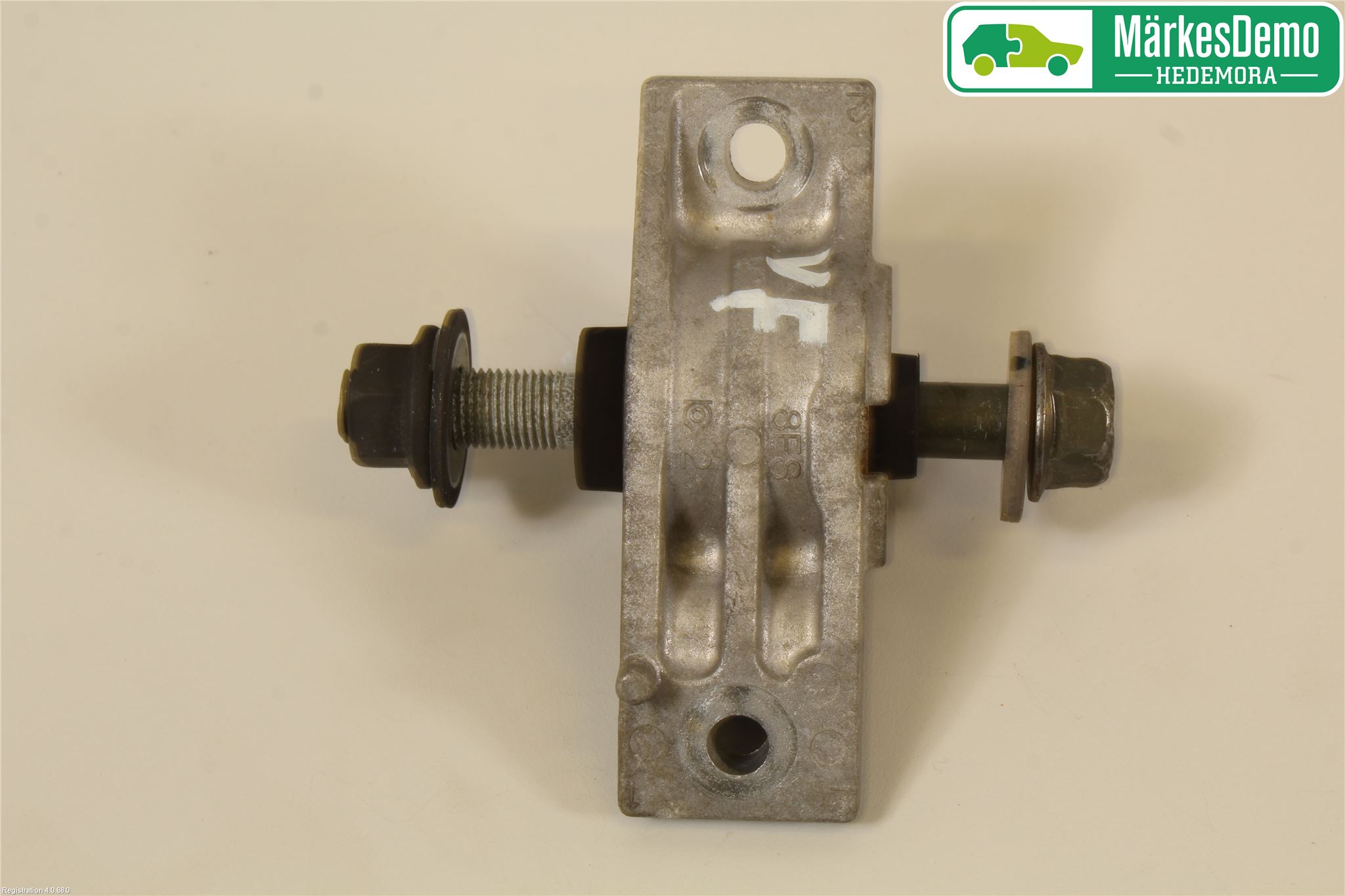 Snöskoter YAMAHA Motorfäste