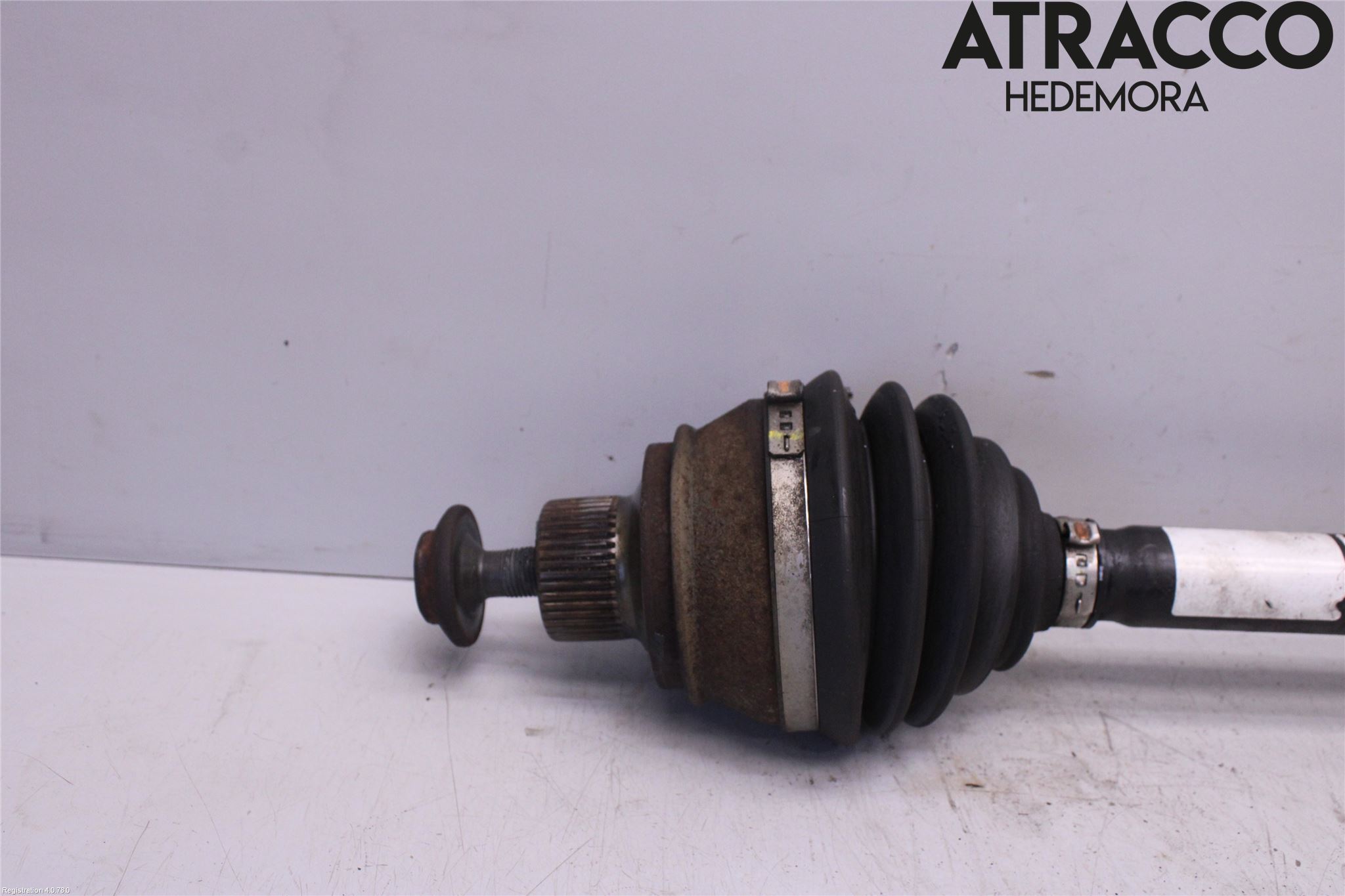 Audi A4/S4 08-11 Drivaxel Fram Höger