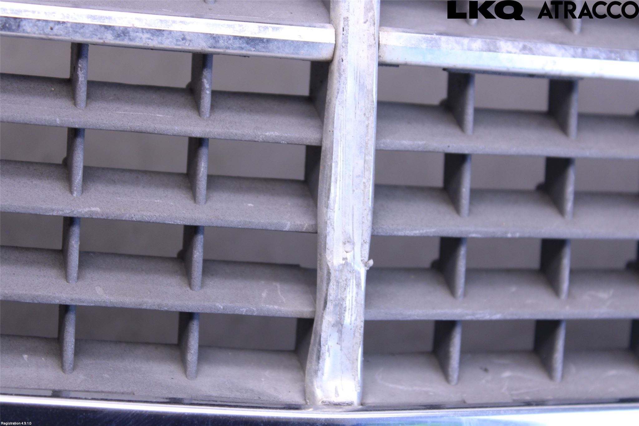 Mercedes-Benz MB 190    (W201) 82-93 Grill Komp