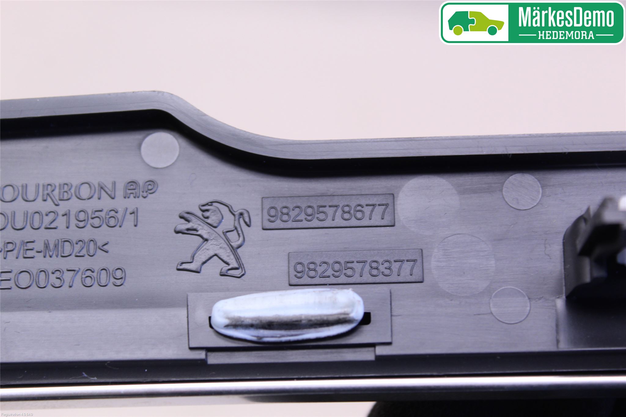 Peugeot 3008 17-24 Instrumentbräda Inlägg-Dekorlist