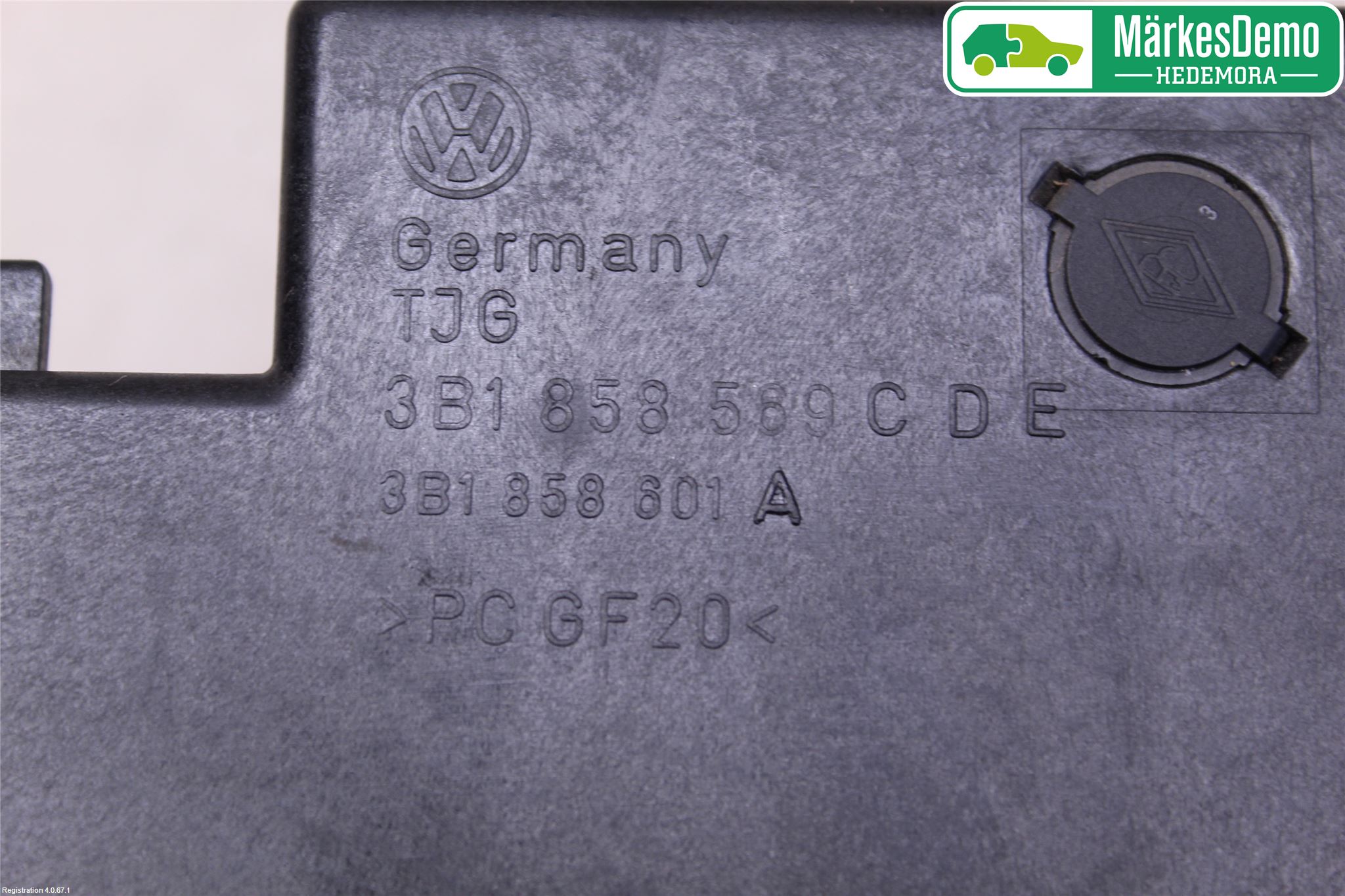 Volkswagen VW PASSAT 97-00 Mugghållare