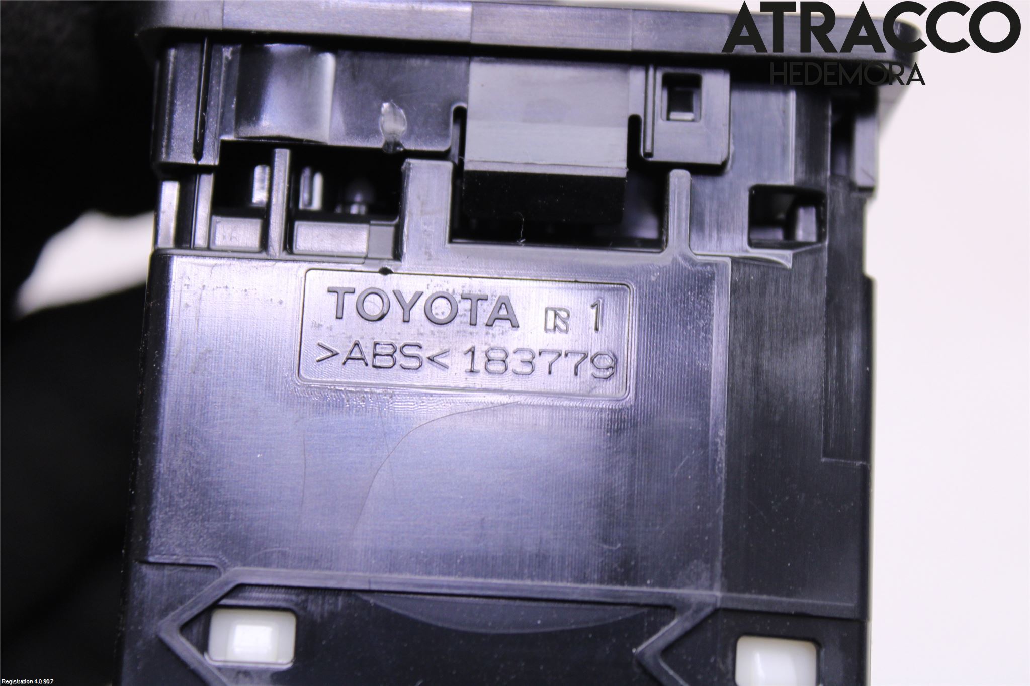 Toyota AURIS 13-19 Strömställare Spegel