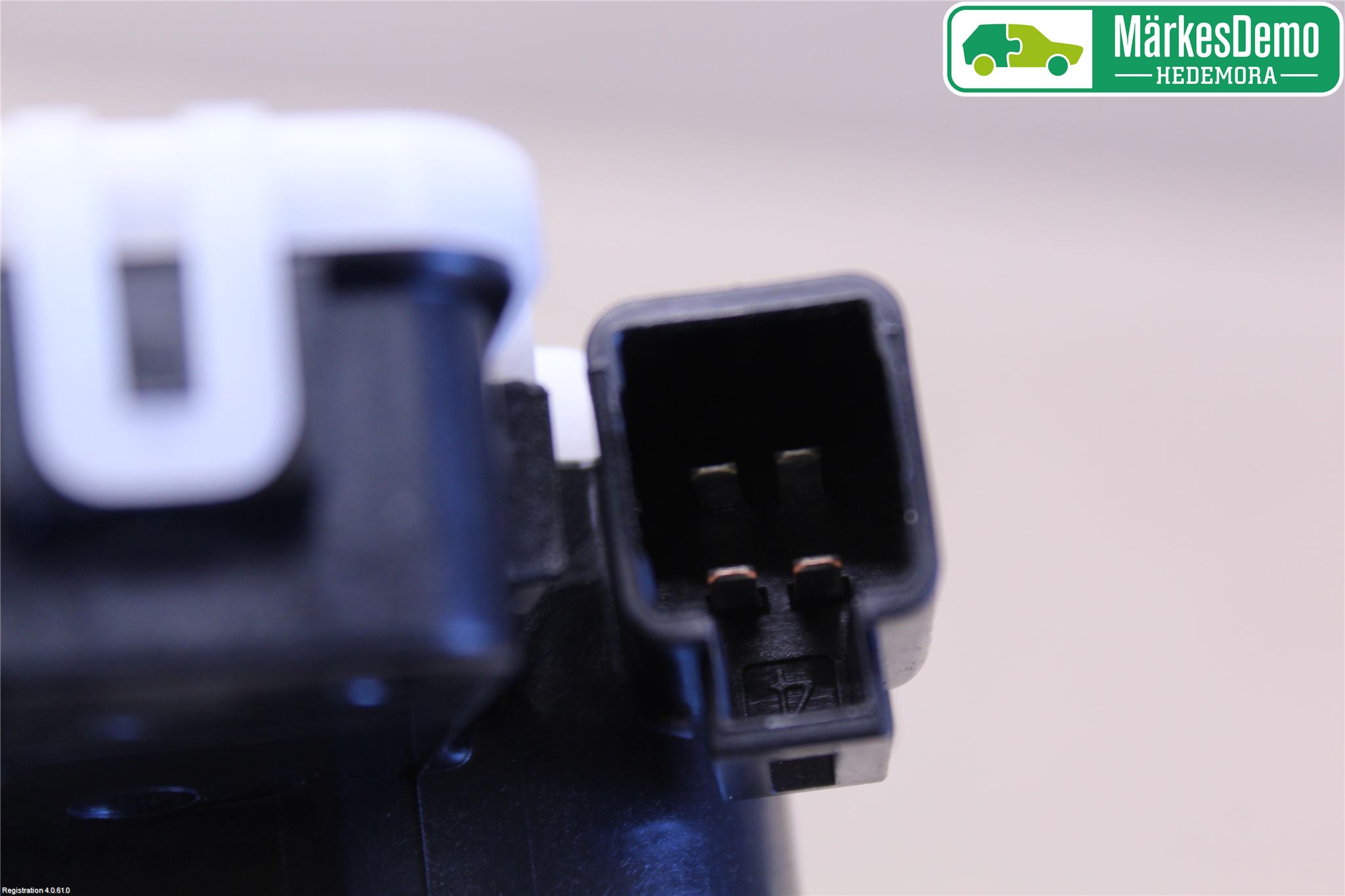 Mazda 2 (DE) 08-15 Låskista Baklucka