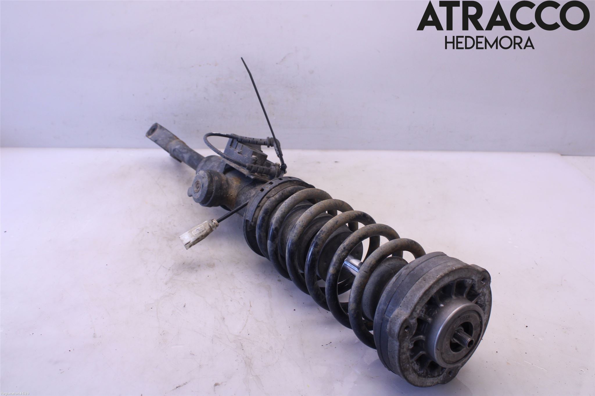 BMW 5 F10/F11/F18 09-17 Fjäderben Fram Vänster