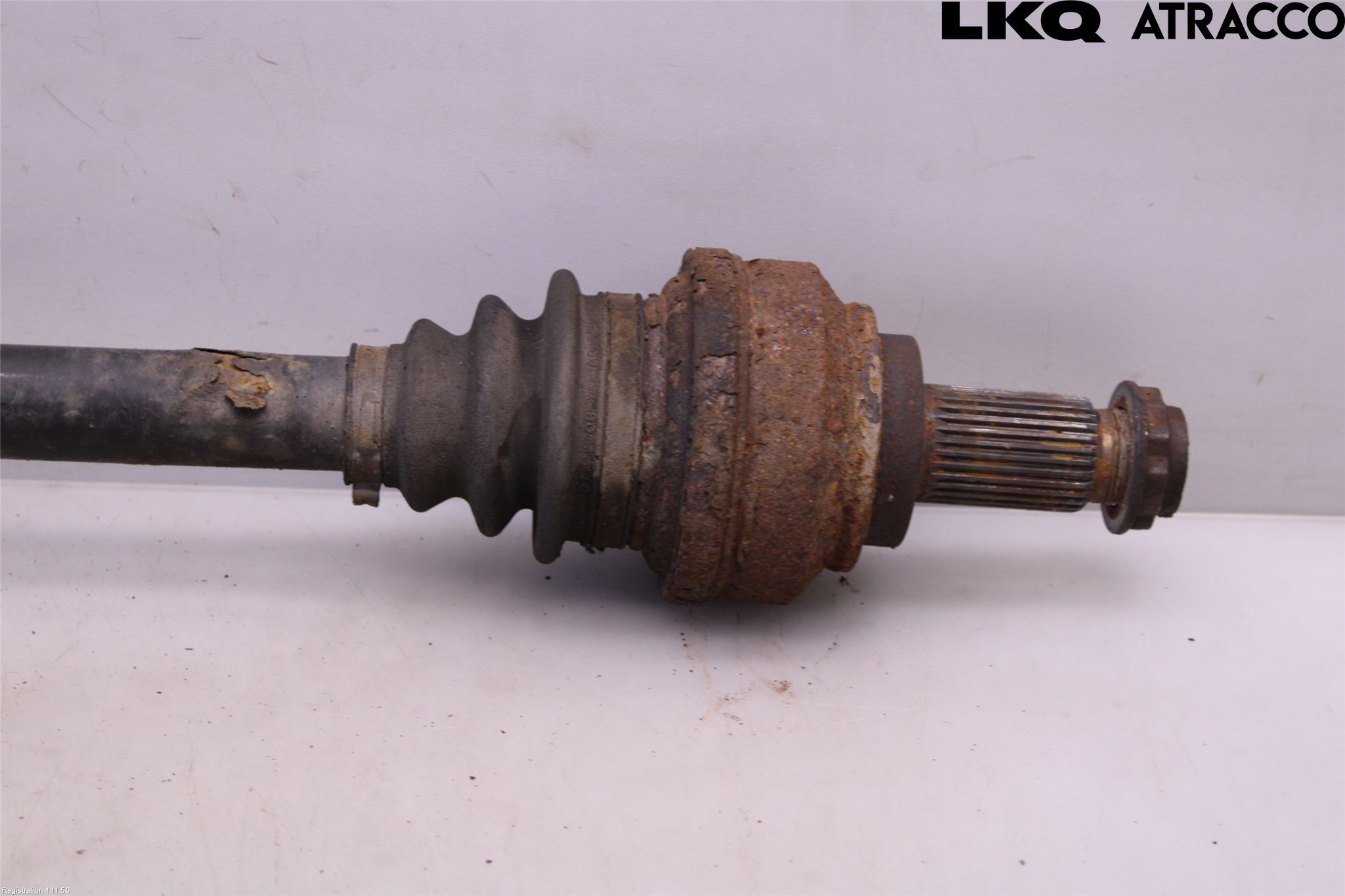 BMW 7 E65/66    00-08 Drivaxel Bak Vänster