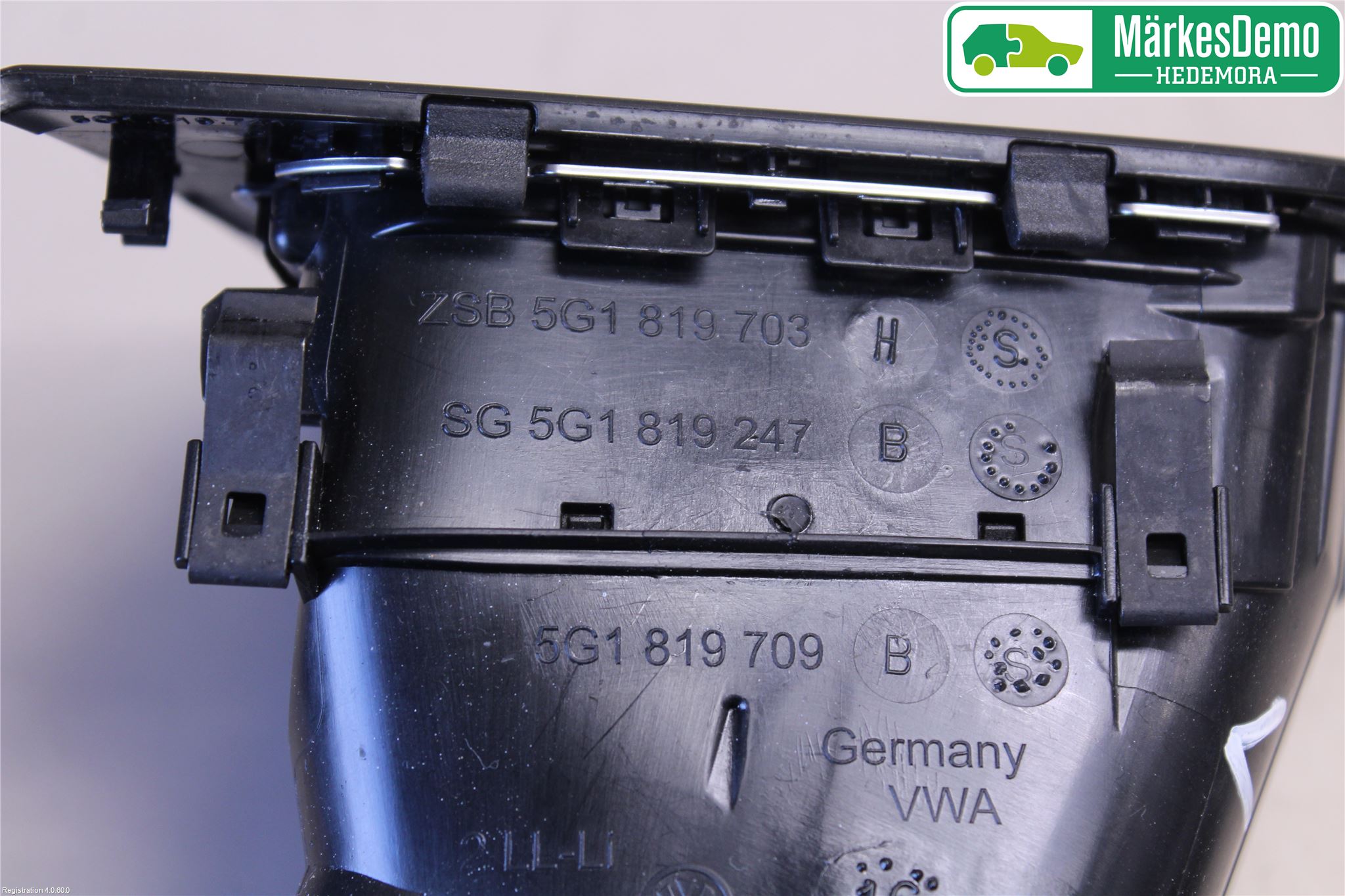 Volkswagen VW GOLF / E-GOLF VII 13-20 Defrosterkanal-Munstycke