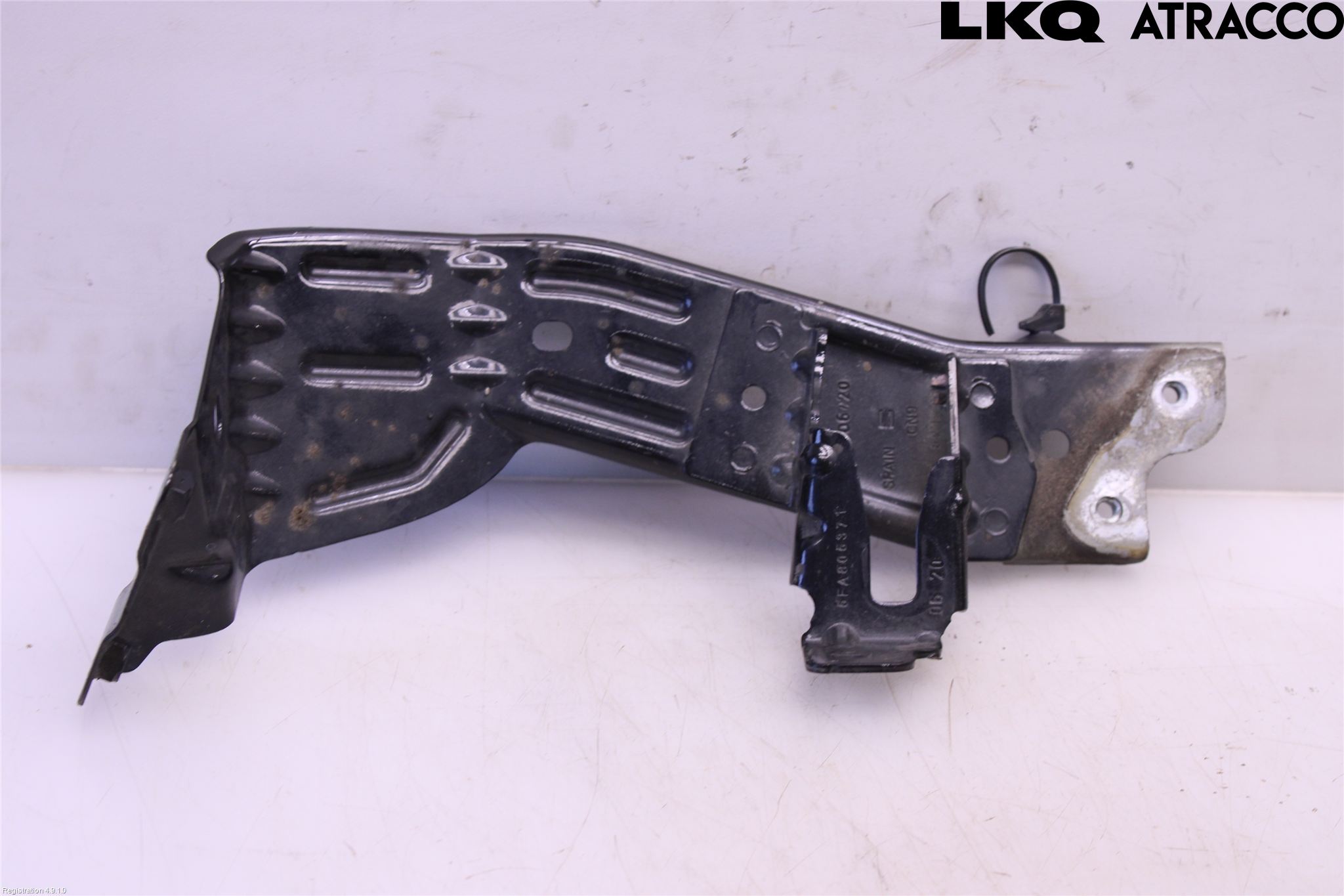 Seat LEON 20- Skärmfäste Fram Hö