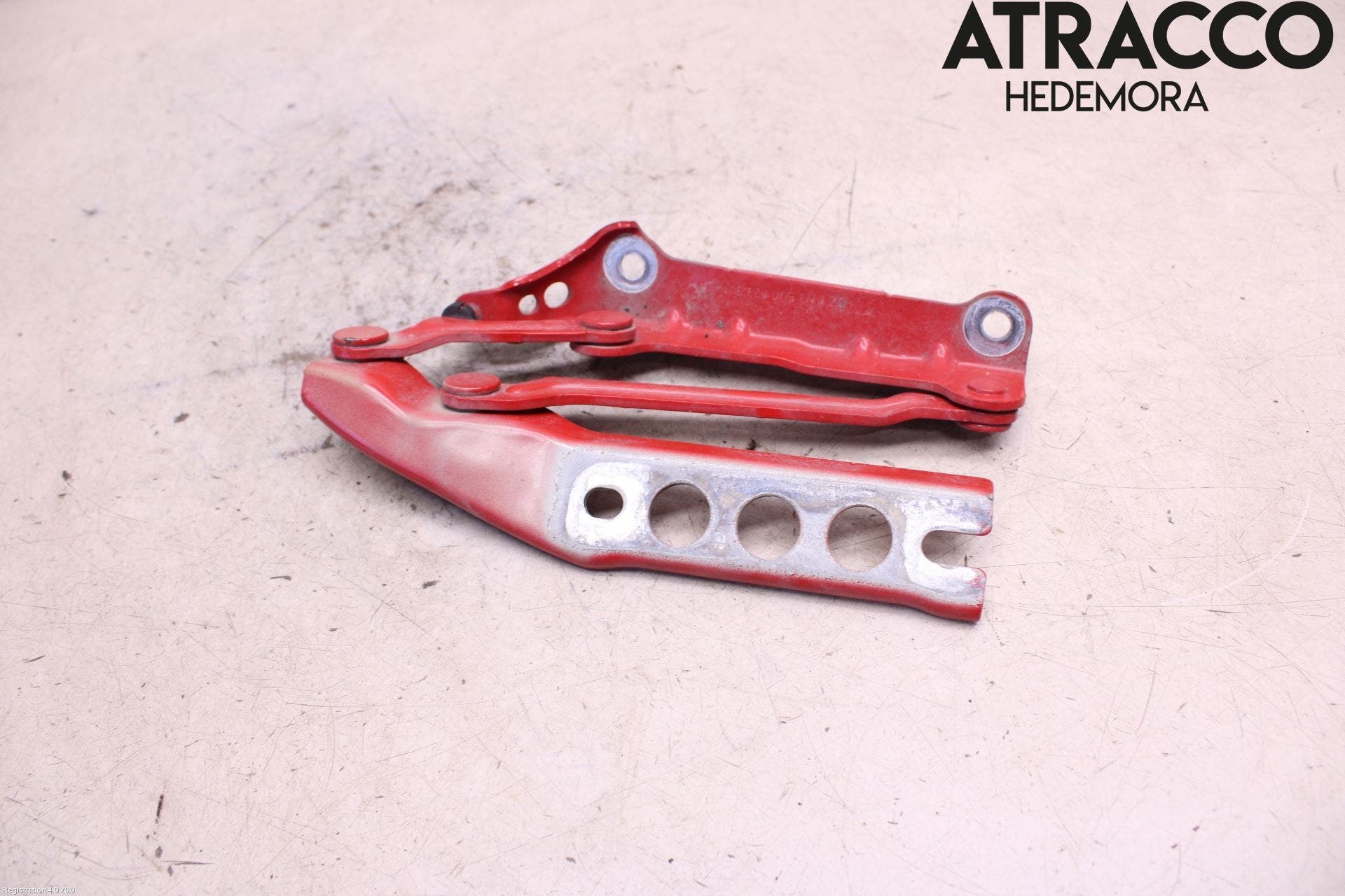 Skoda FABIA 07-14 Huvgångjärn