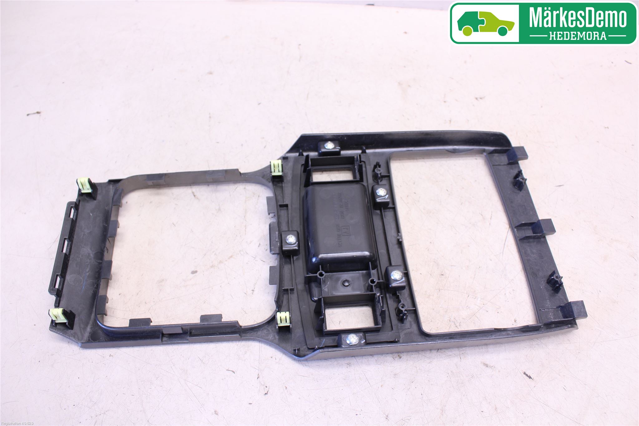 Subaru LEGACY 10-14 Inredning Sarg Växelspak