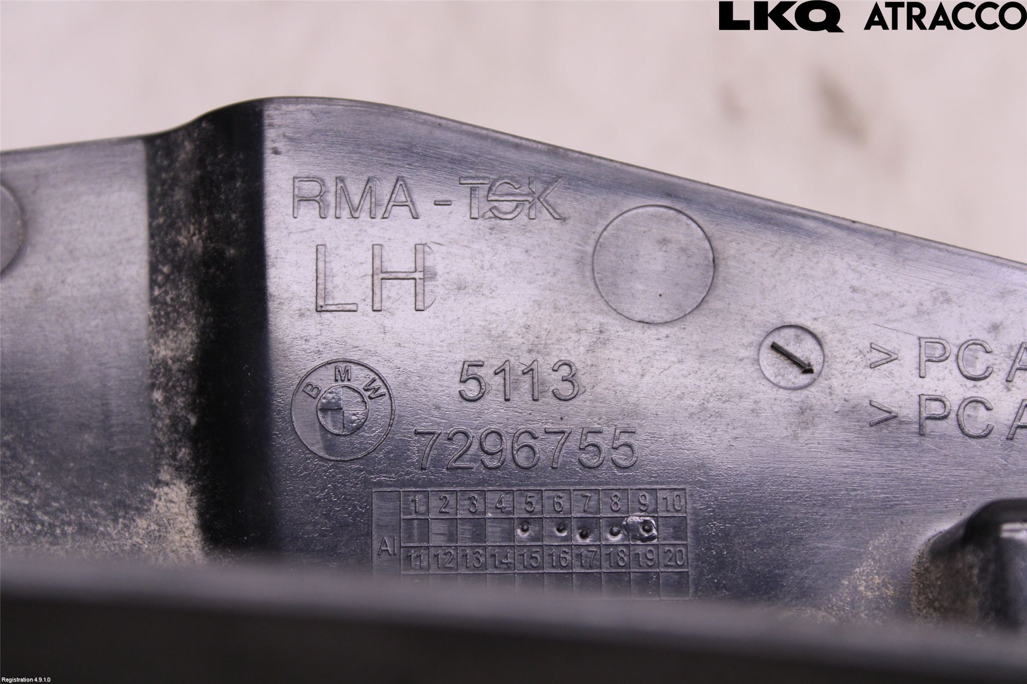 BMW i3 I01 13-22 Skärmfäste Fram Vä