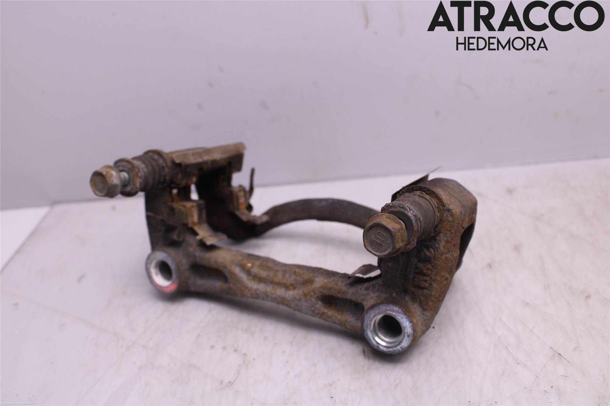 Nissan PULSAR Bromsokshållare