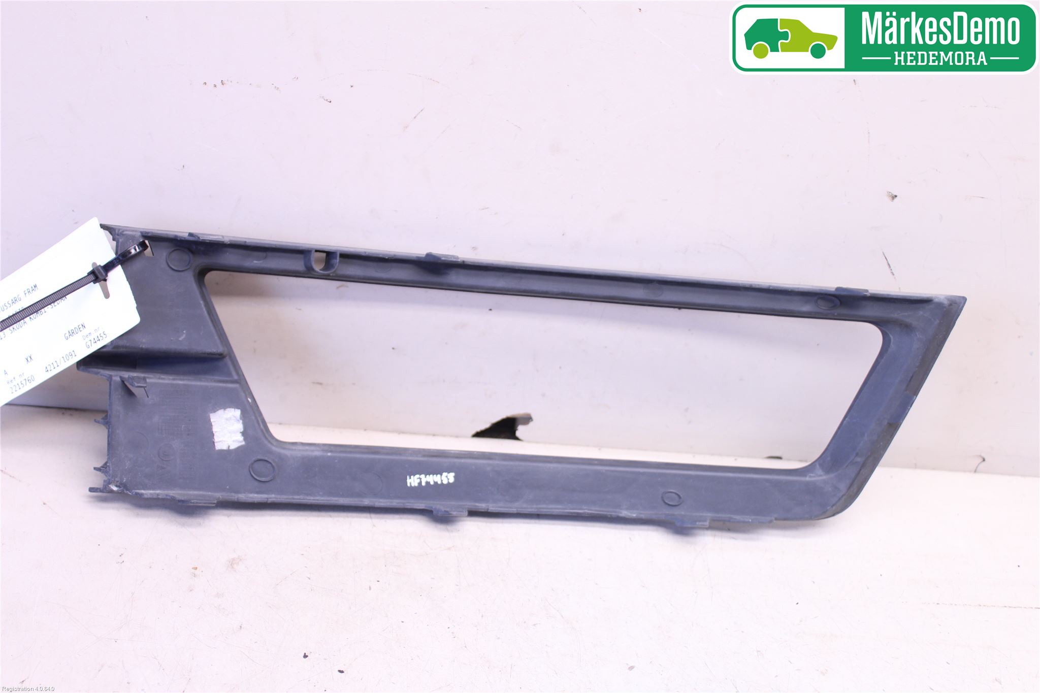 Skoda RAPID Dimljussarg Fram
