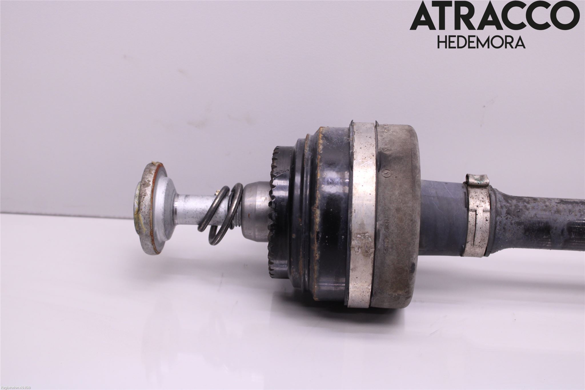 BMW 5 G30/G31/F90 17-23 Drivaxel Bak Höger