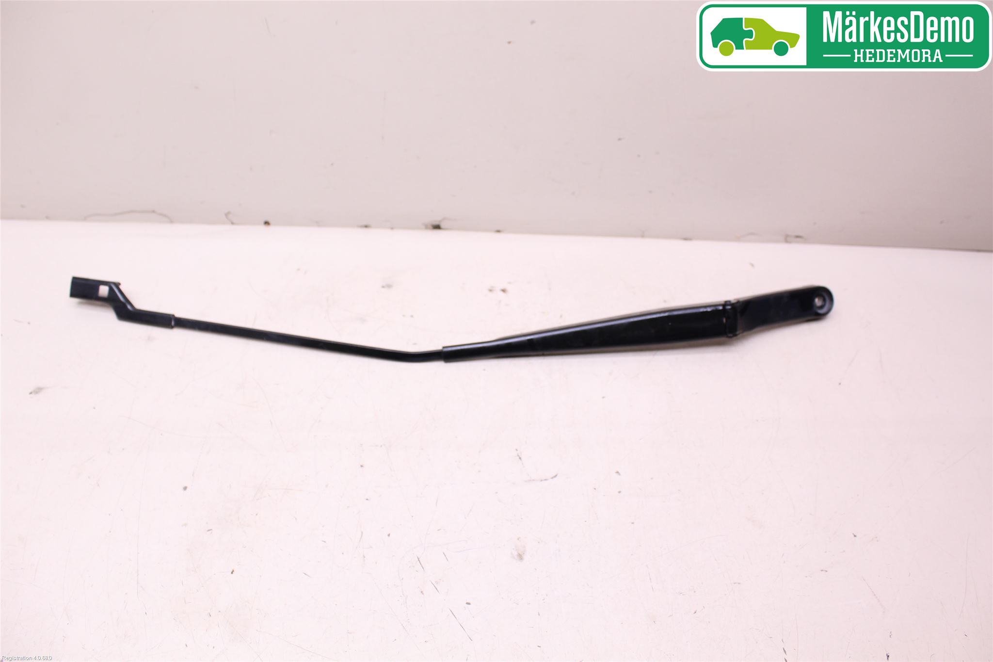 Volkswagen VW TIGUAN 16-24 Torkararm Armar Vindruta