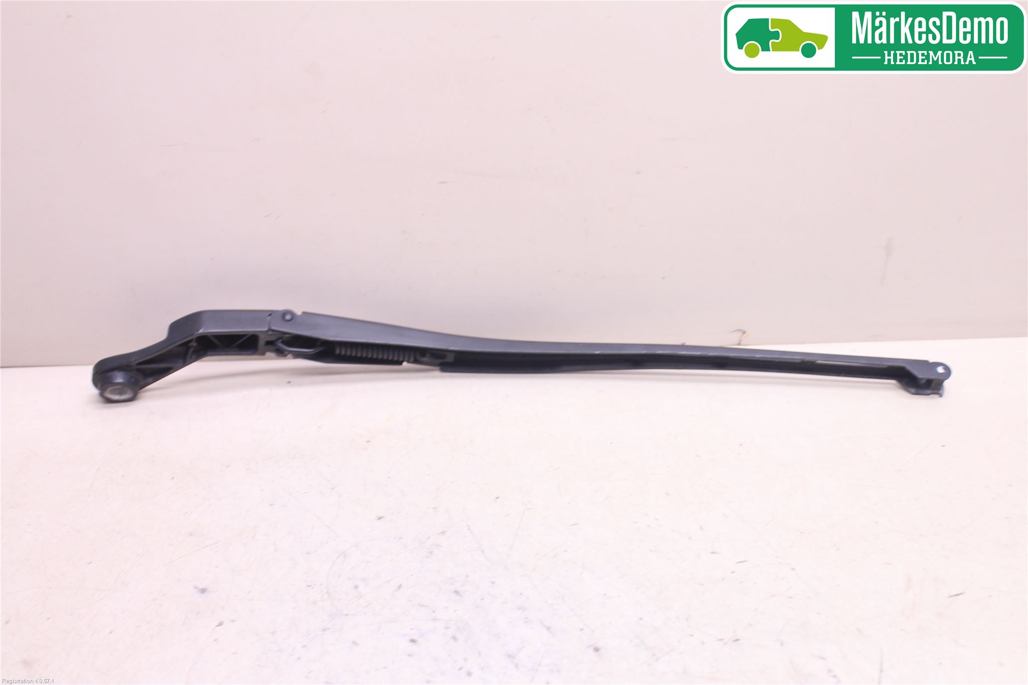 Volkswagen VW GOLF V 04-09 Torkararm Armar Vindruta