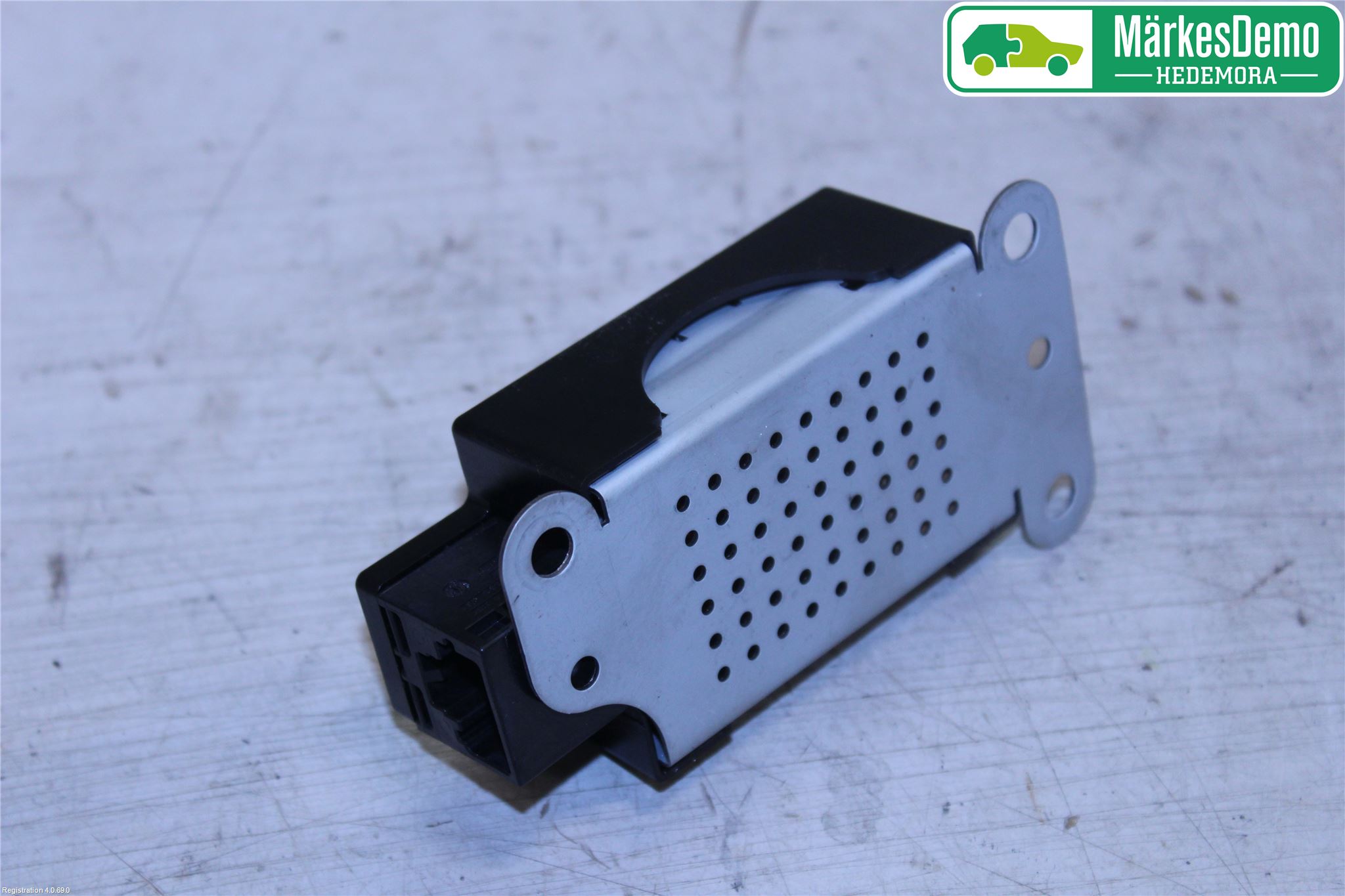 Volkswagen VW TIGUAN 07-16 Antennförstärkare