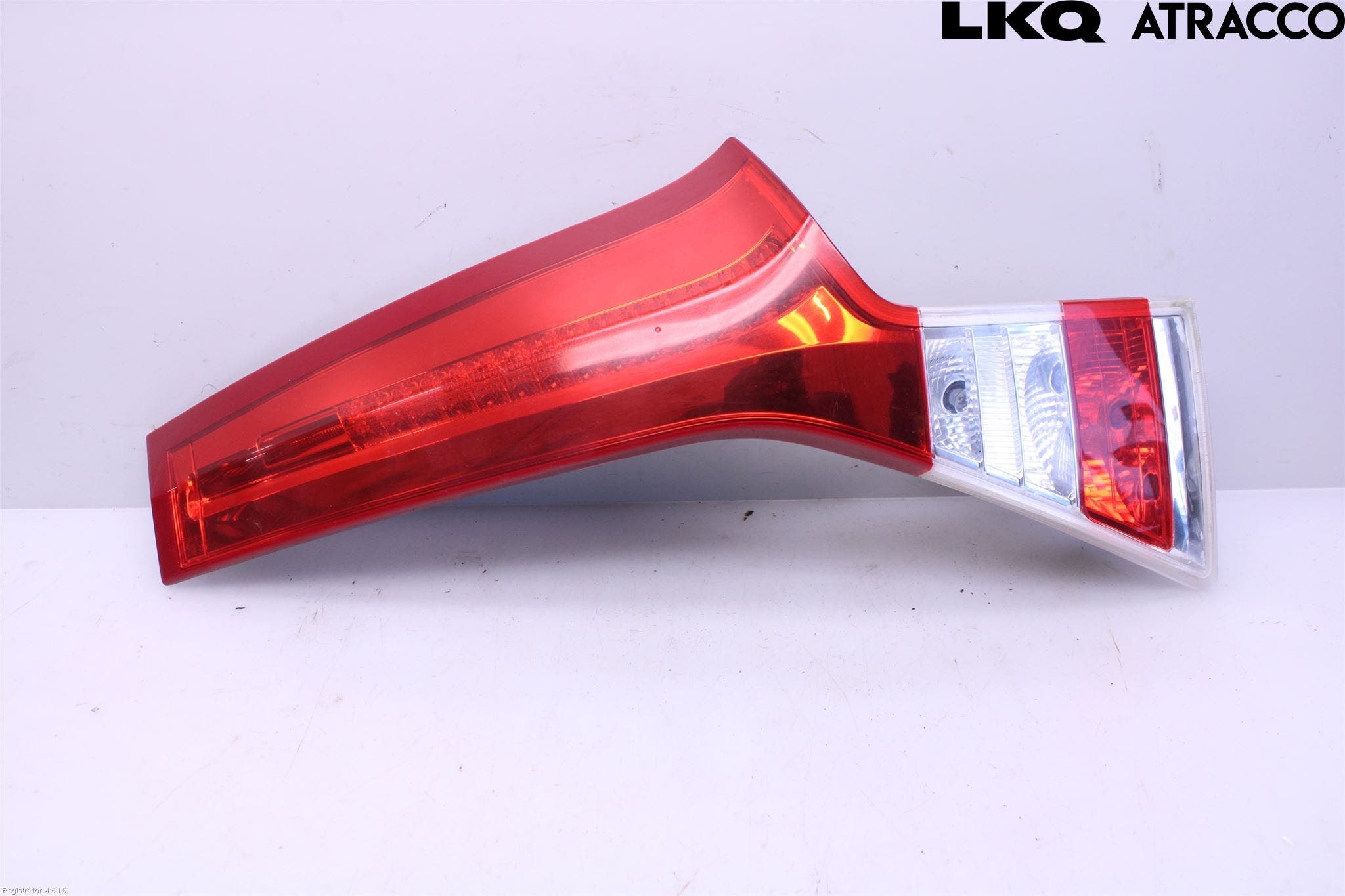 Volvo V70 14-16 Bakljus Lucka Hö