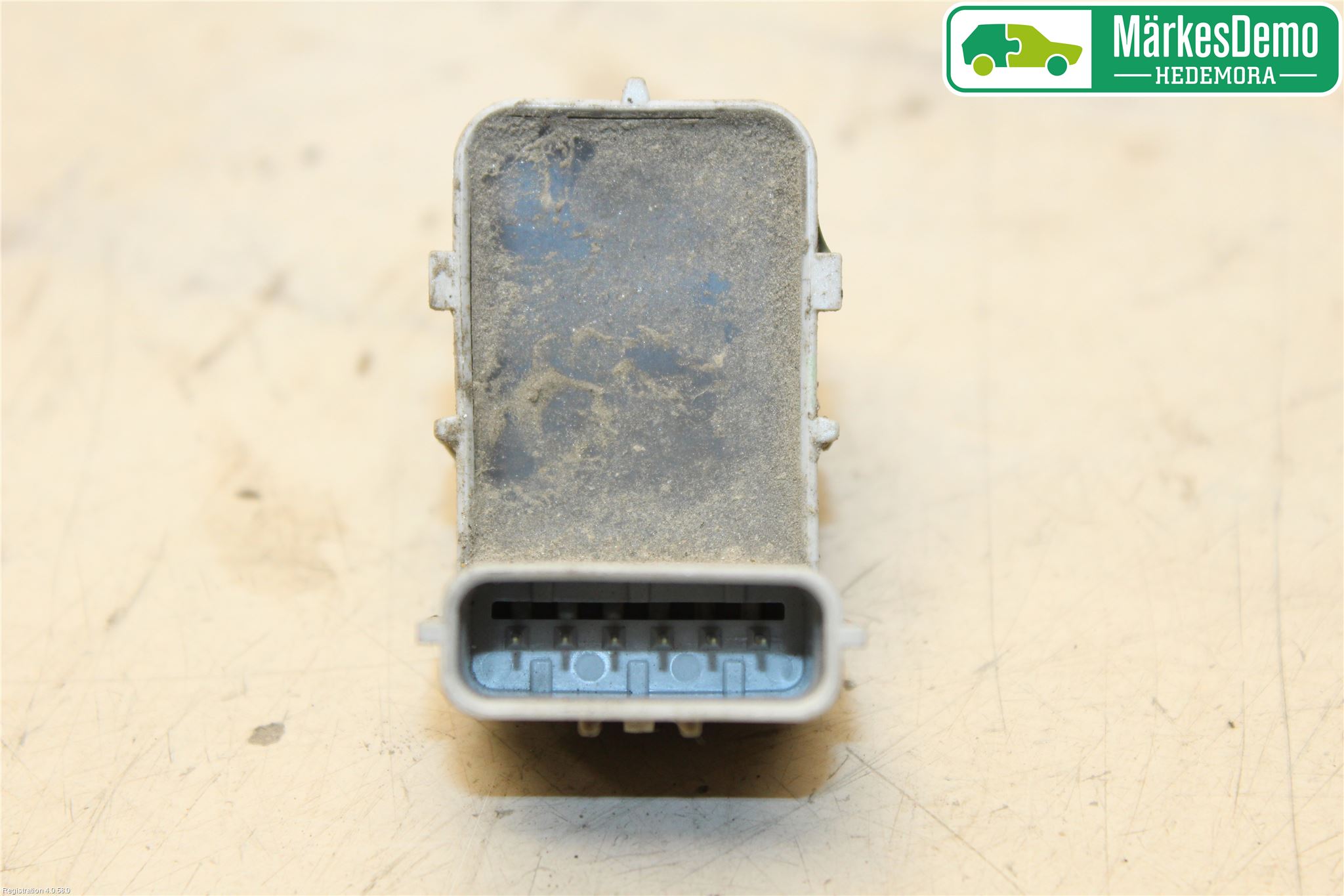 Hyundai VELOSTER 12-17 Parkeringshjälp Backsensor