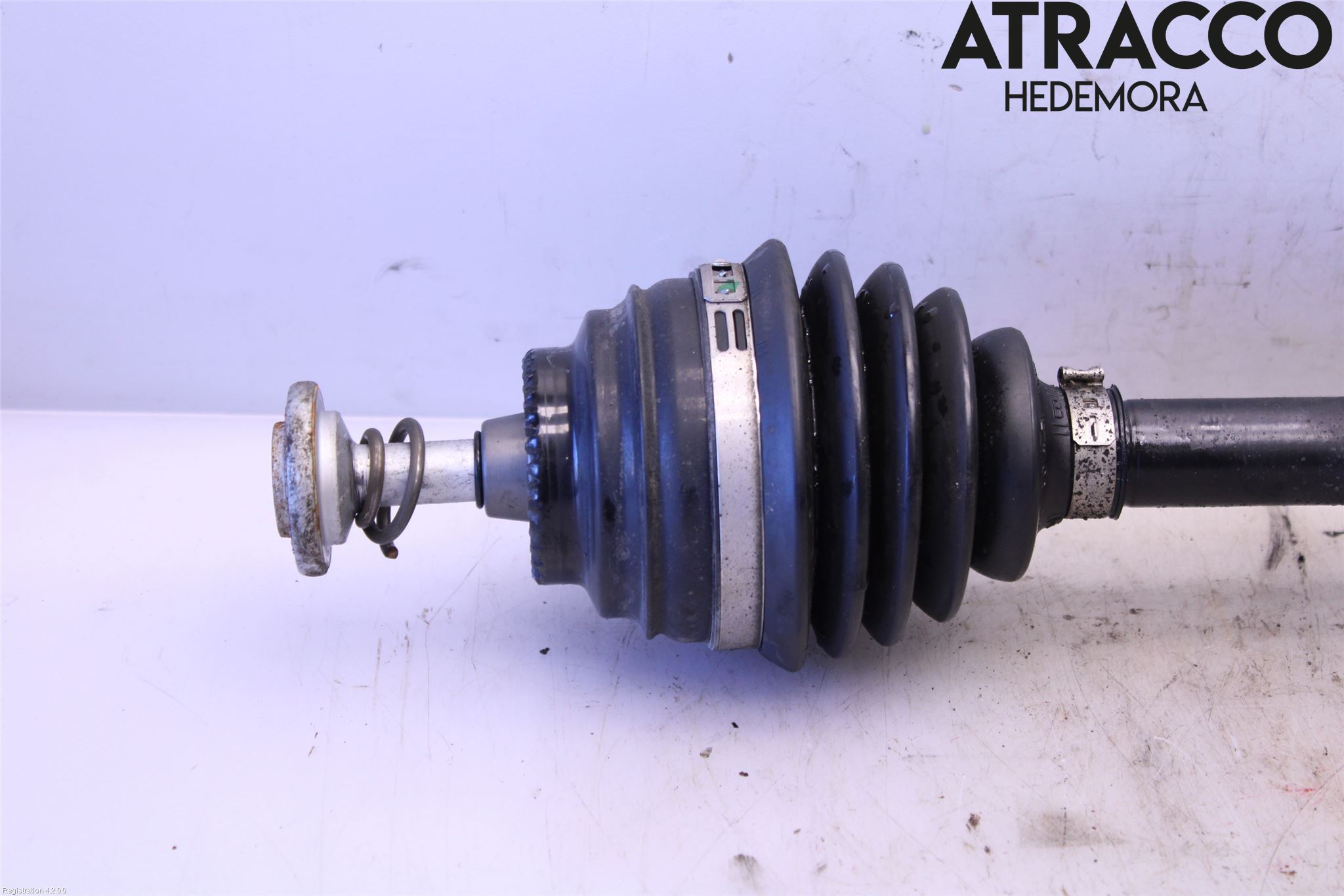 BMW 3 F30/F31/F80 12-19 Drivaxel Fram Vänster