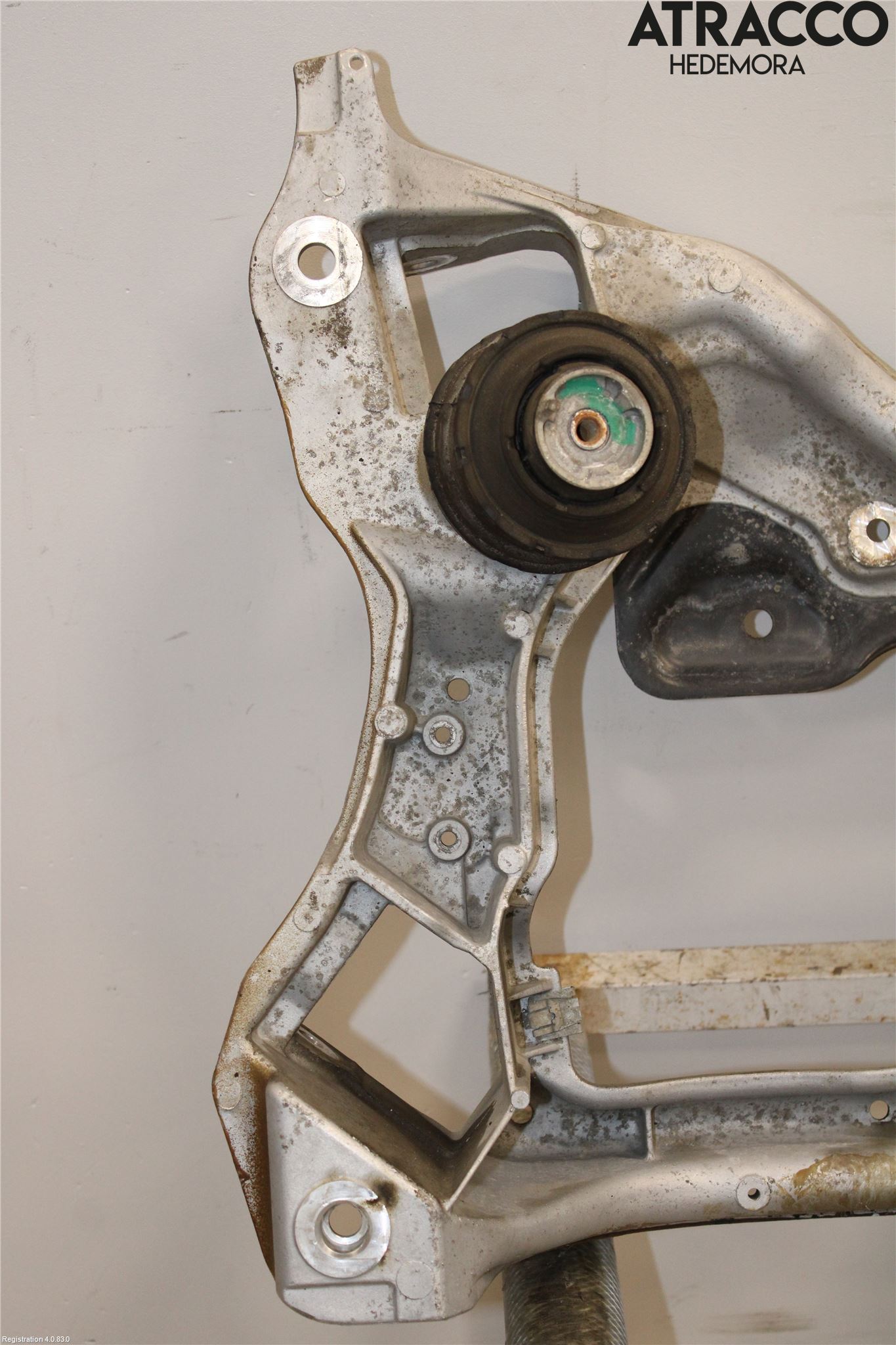 Mercedes-Benz MB C (203) 00-07 Framvagnsbalk