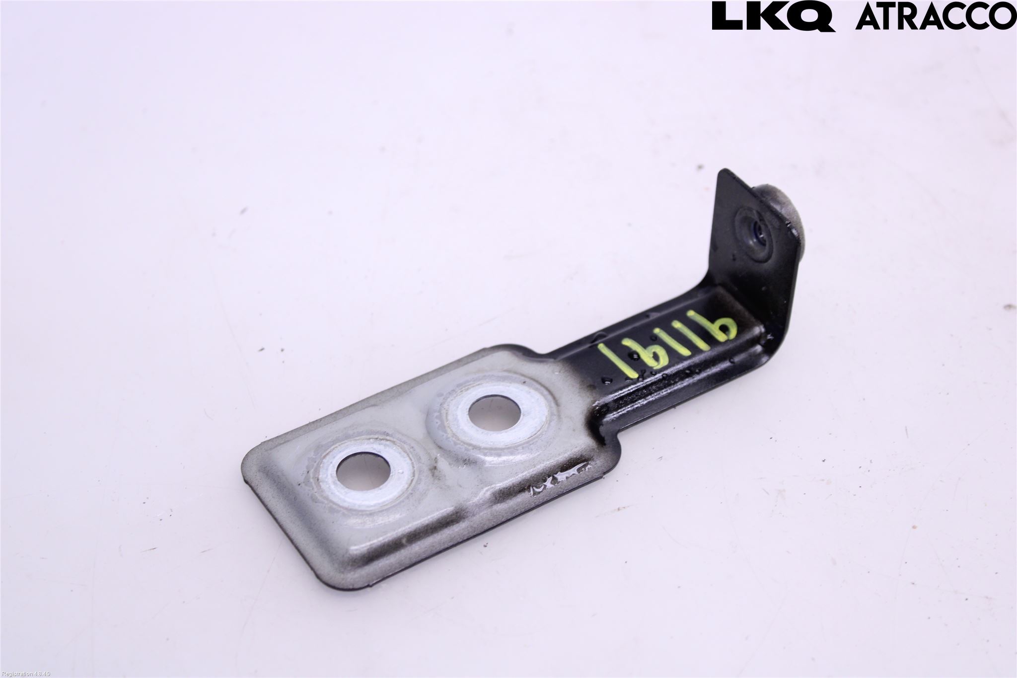 BMW 5 G30/G31/F90 17-23 Skärmfäste Fram Hö