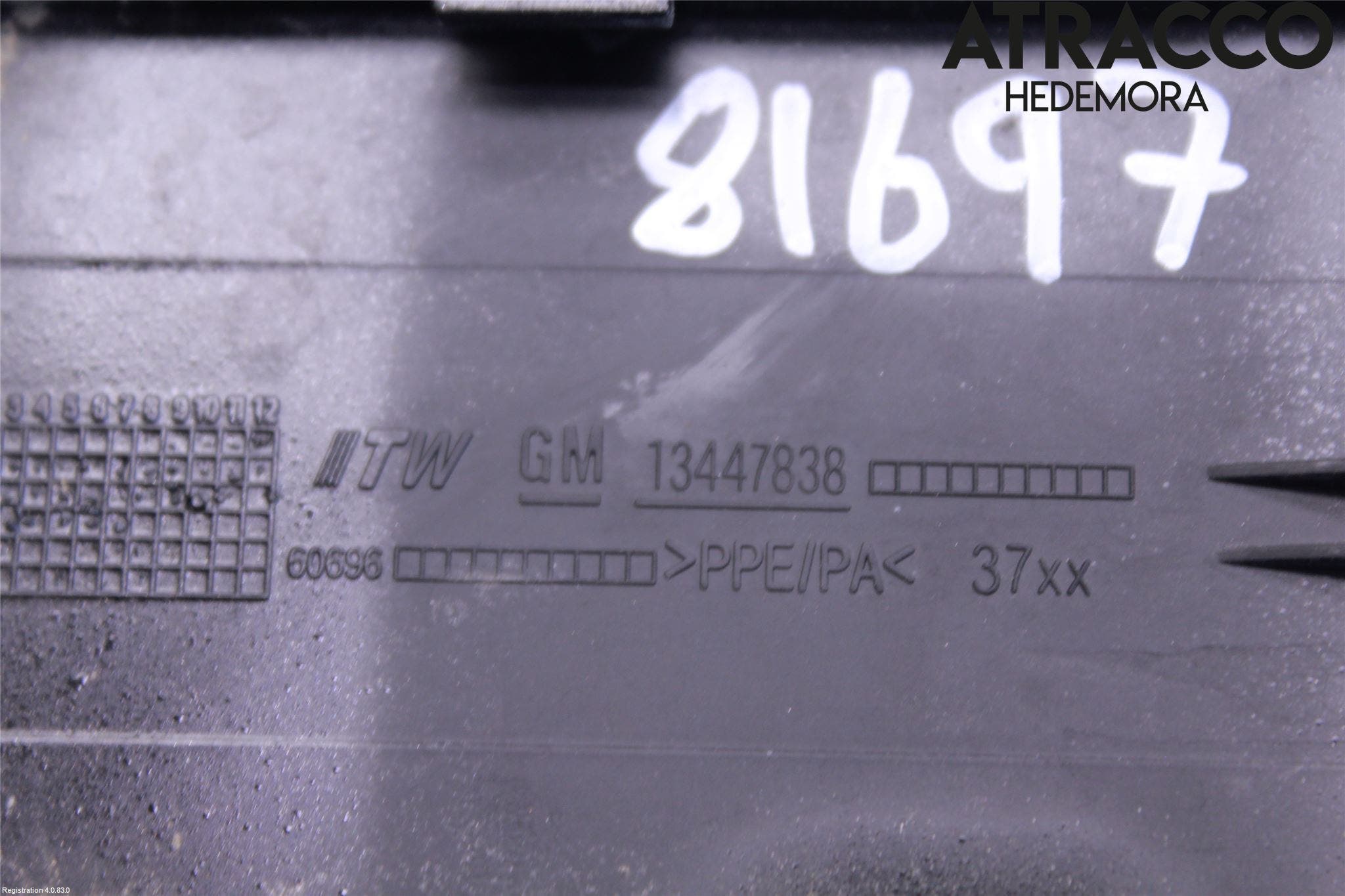 Opel INSIGNIA 17- Tanklucka