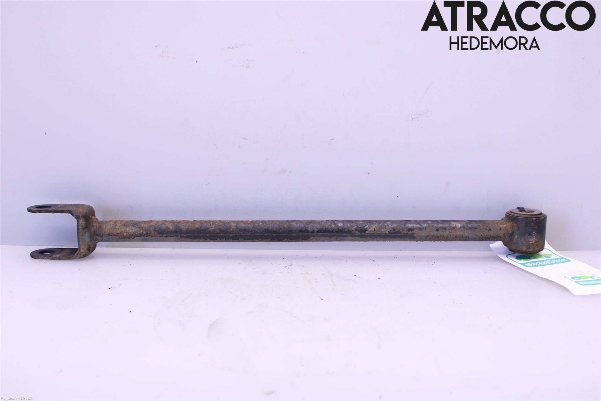 Dacia DUSTER 10-17 Bärarm Bak Höger