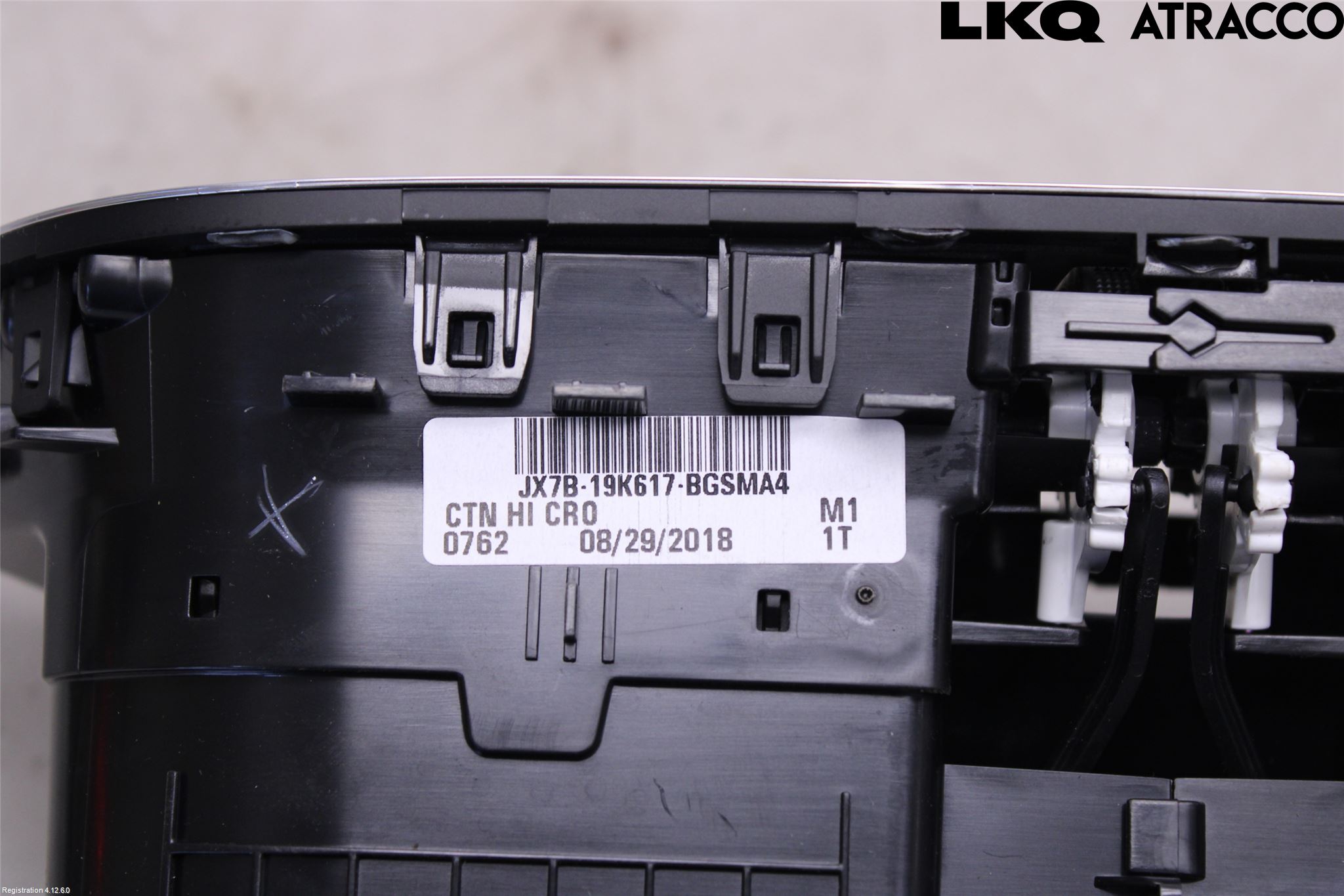 Ford FOCUS 19- Defrosterkanal-Munstycke