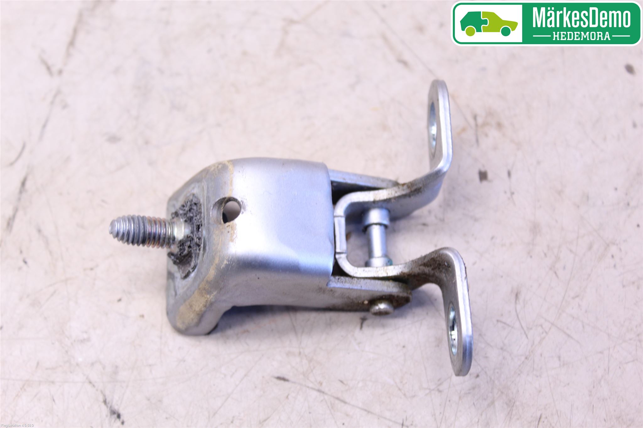 Citroen C3 10-17 Bakluckegångjärn Vä