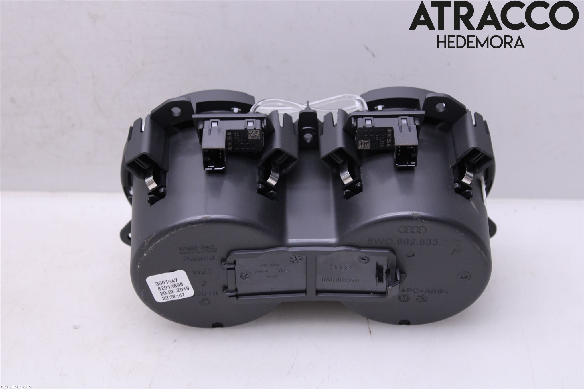 Audi A4 ALLROAD 17- Mugghållare