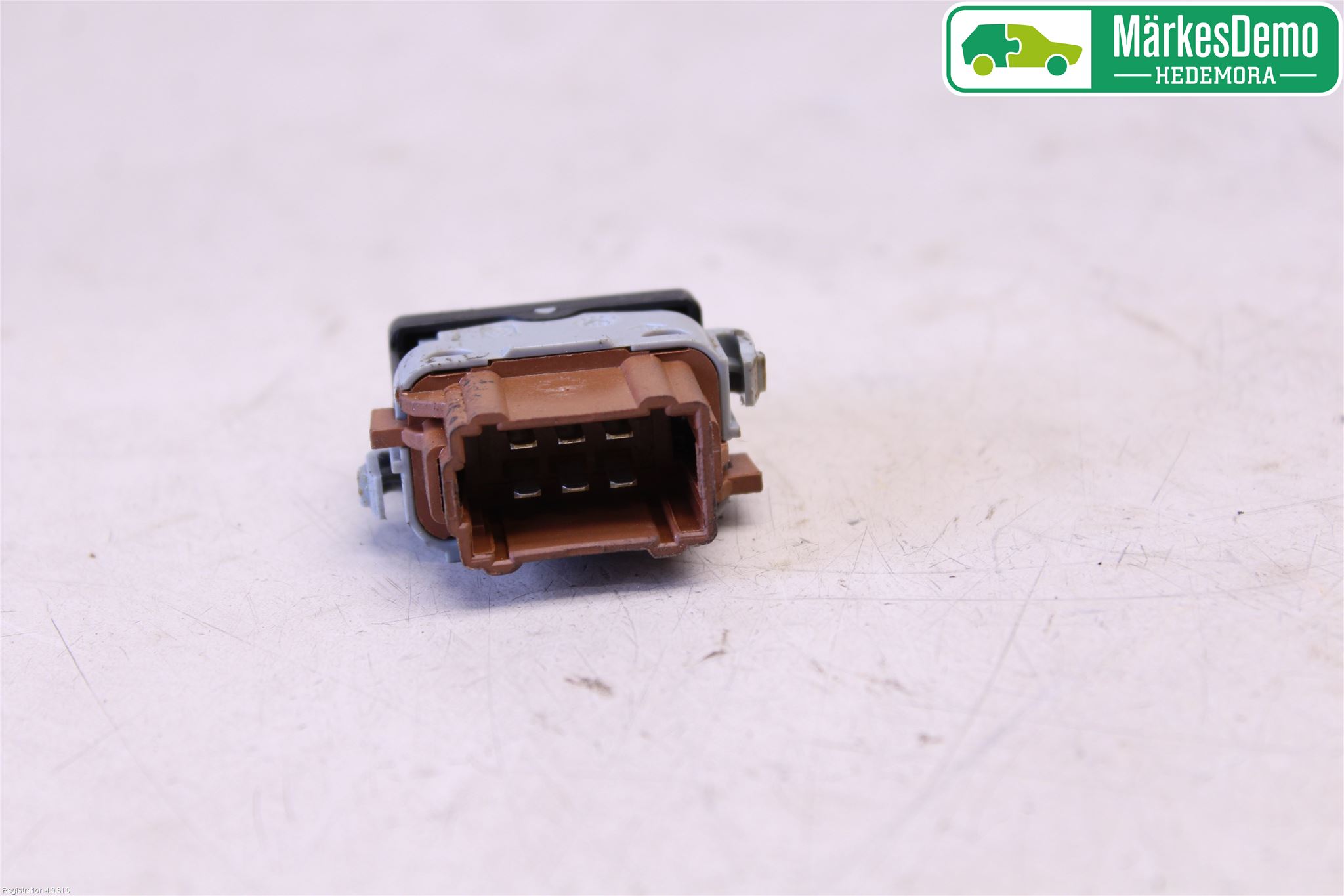 Nissan QASHQAI+2  10-14 Strömställare Stolvärme