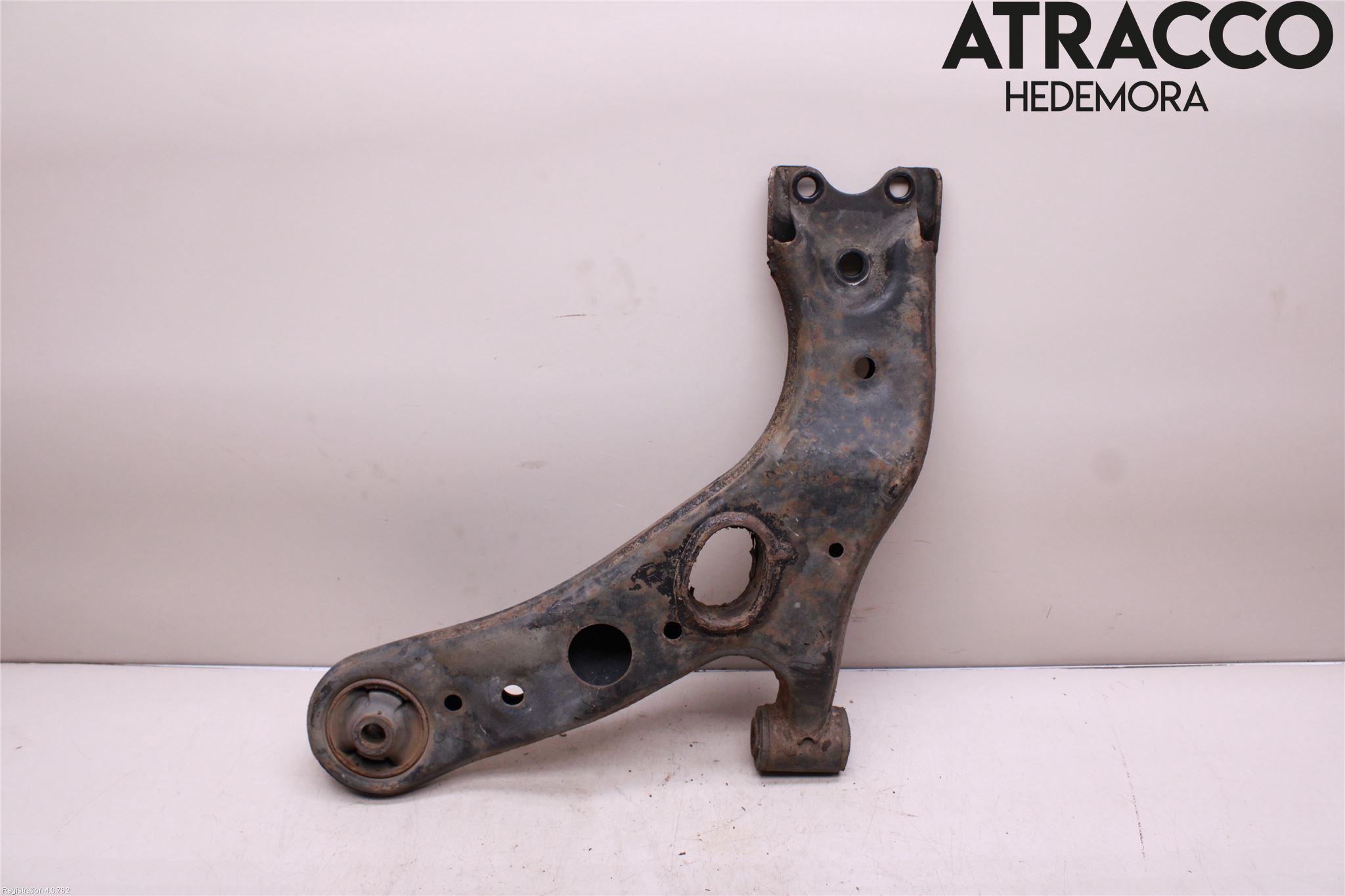Toyota RAV4 13-18 Bärarm Fram Undre Hö