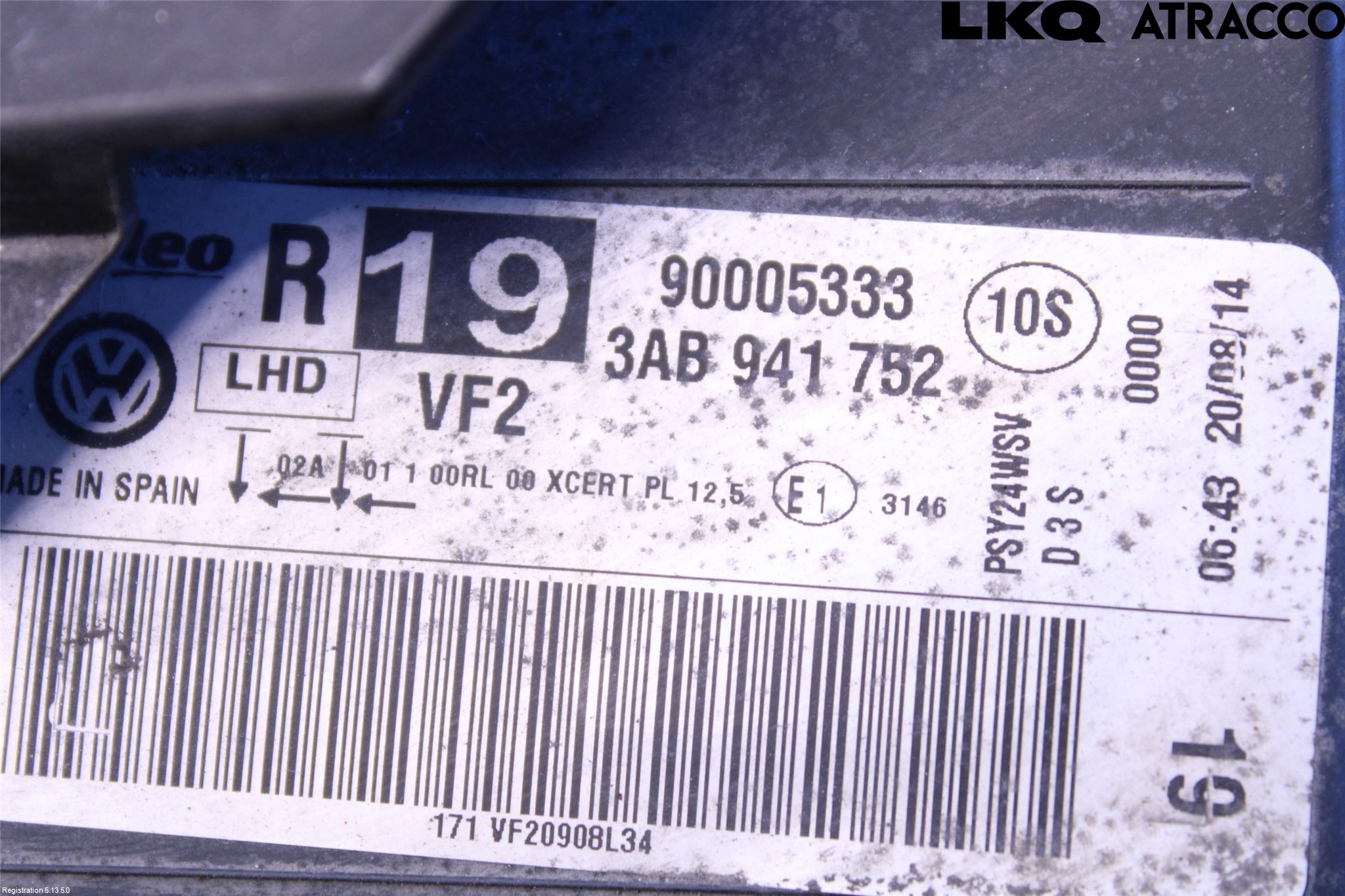Volkswagen VW PASSAT 11-14 Strålkastare Höger