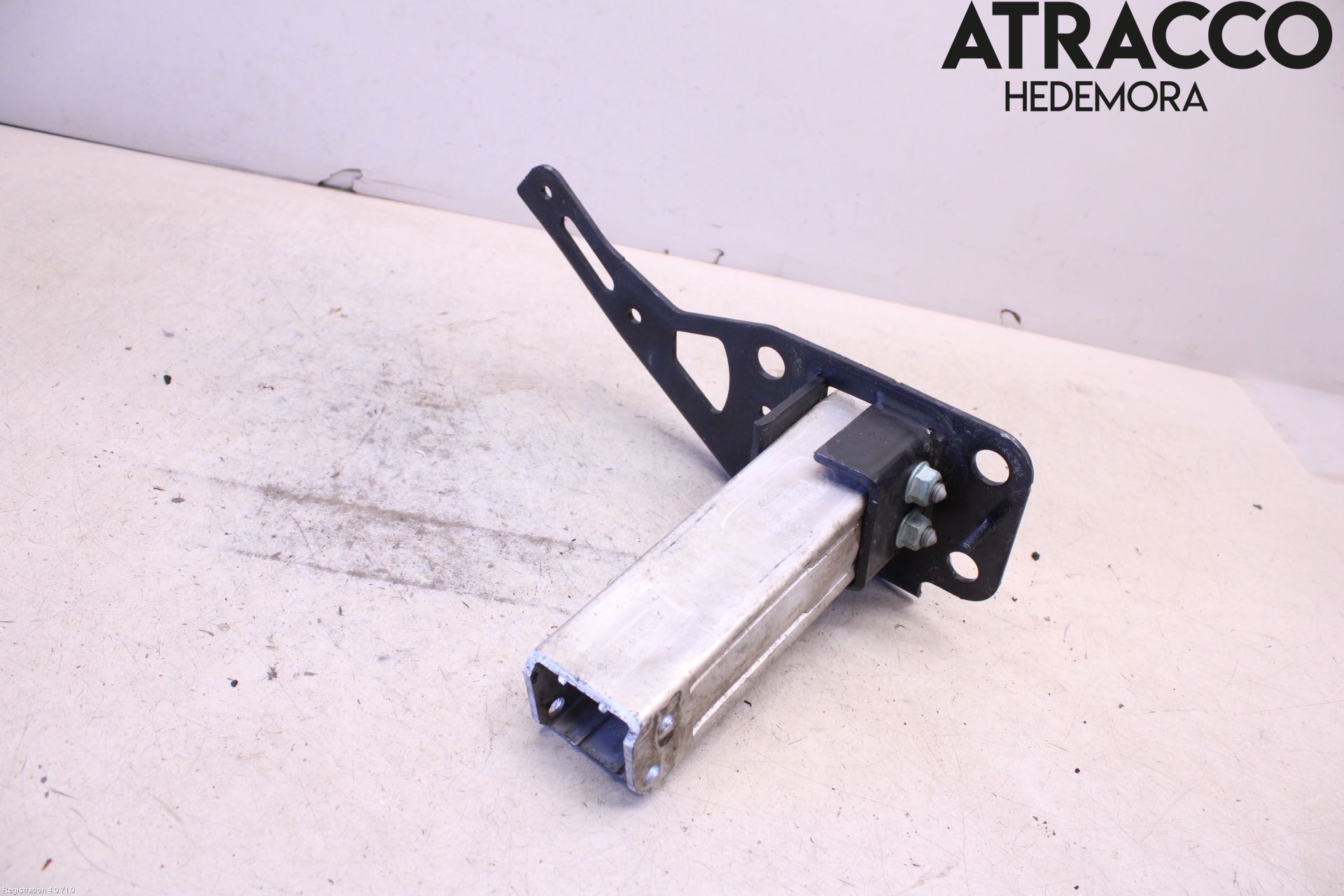 Audi A6/S6     05-11 Stötfångarbärjärn Fram