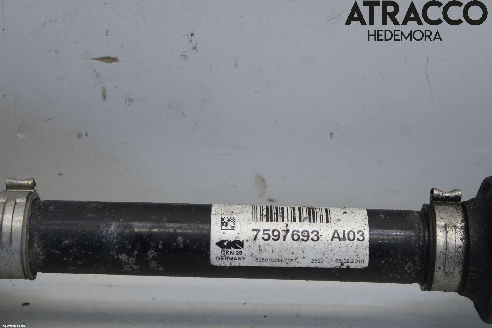BMW 3 F30/F31/F80 12-19 Drivaxel Fram Vänster