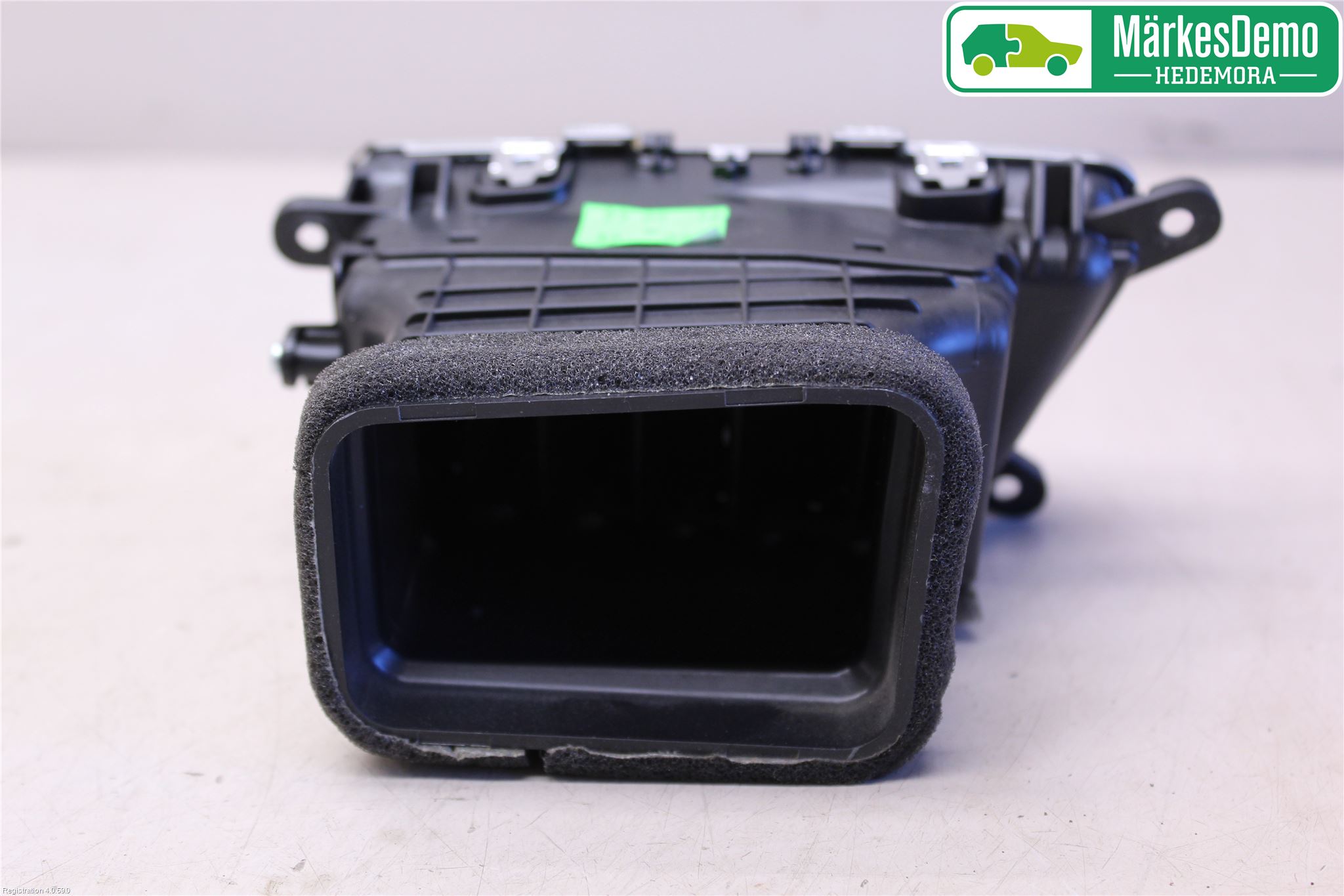 Kia CEED 12-18 Defrosterkanal-Munstycke