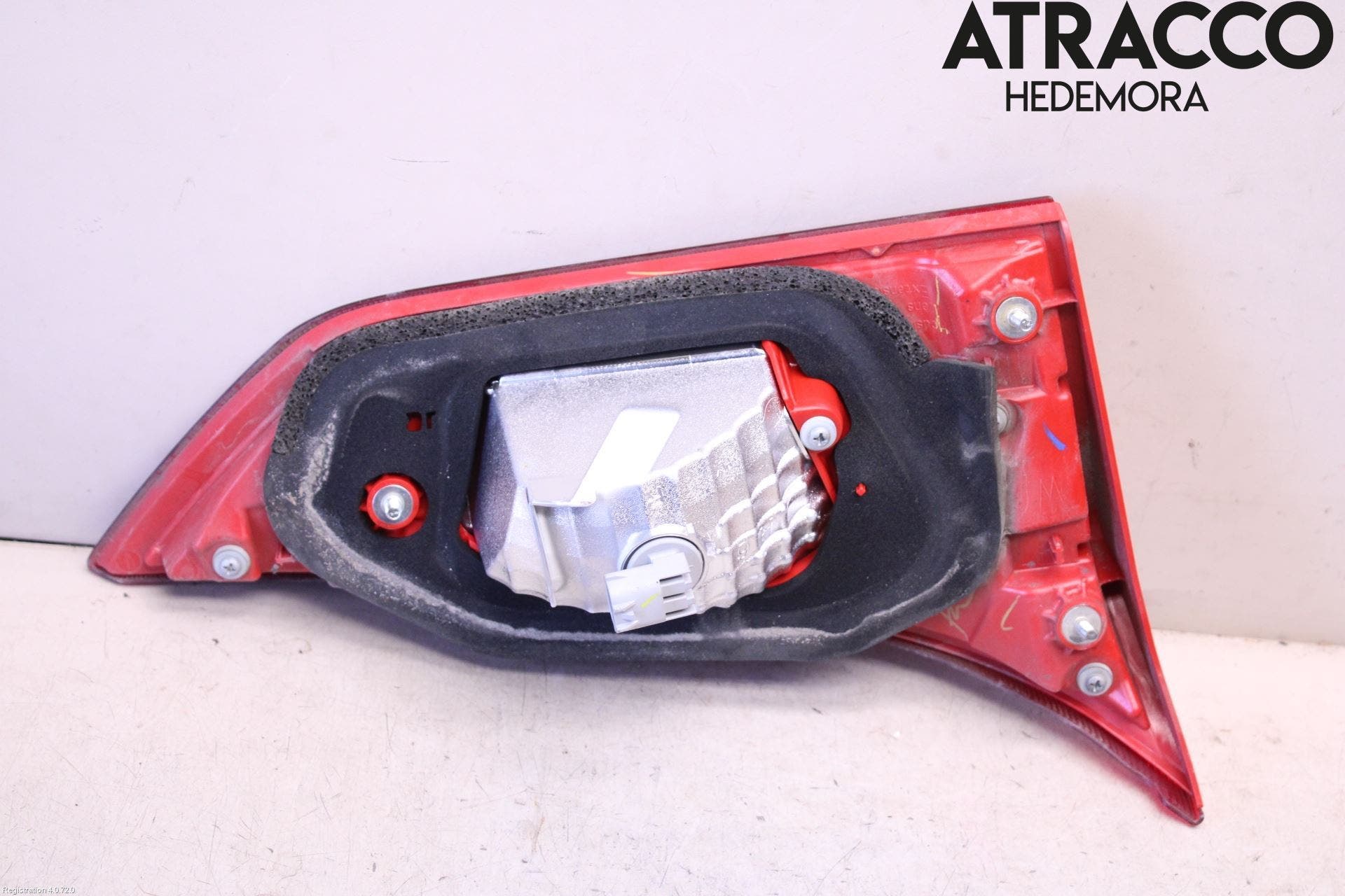 Toyota AURIS 13-19 Bakljus Lucka Hö