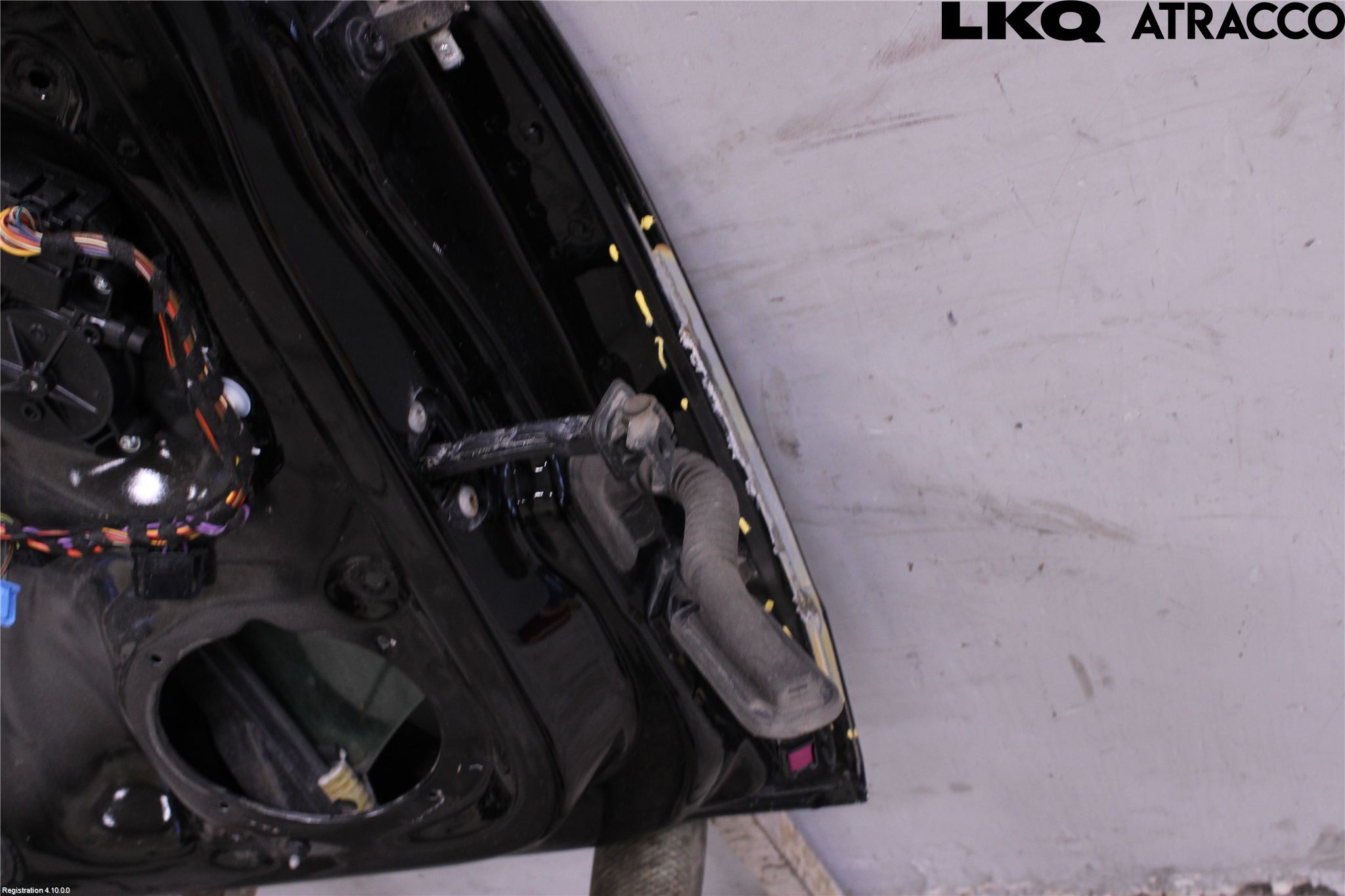 Volkswagen VW POLO 10-17 Dörr Fram Vänster