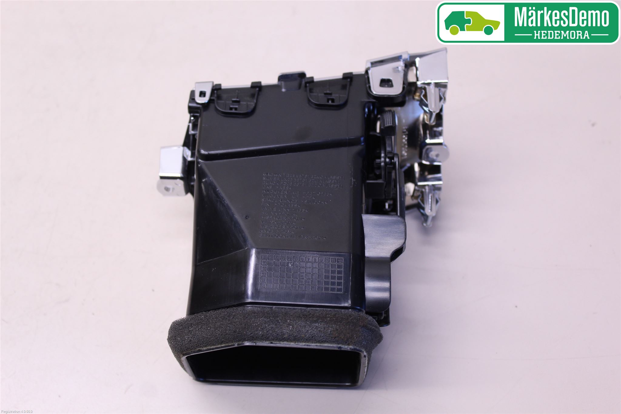 Nissan PULSAR Defrosterkanal-Munstycke