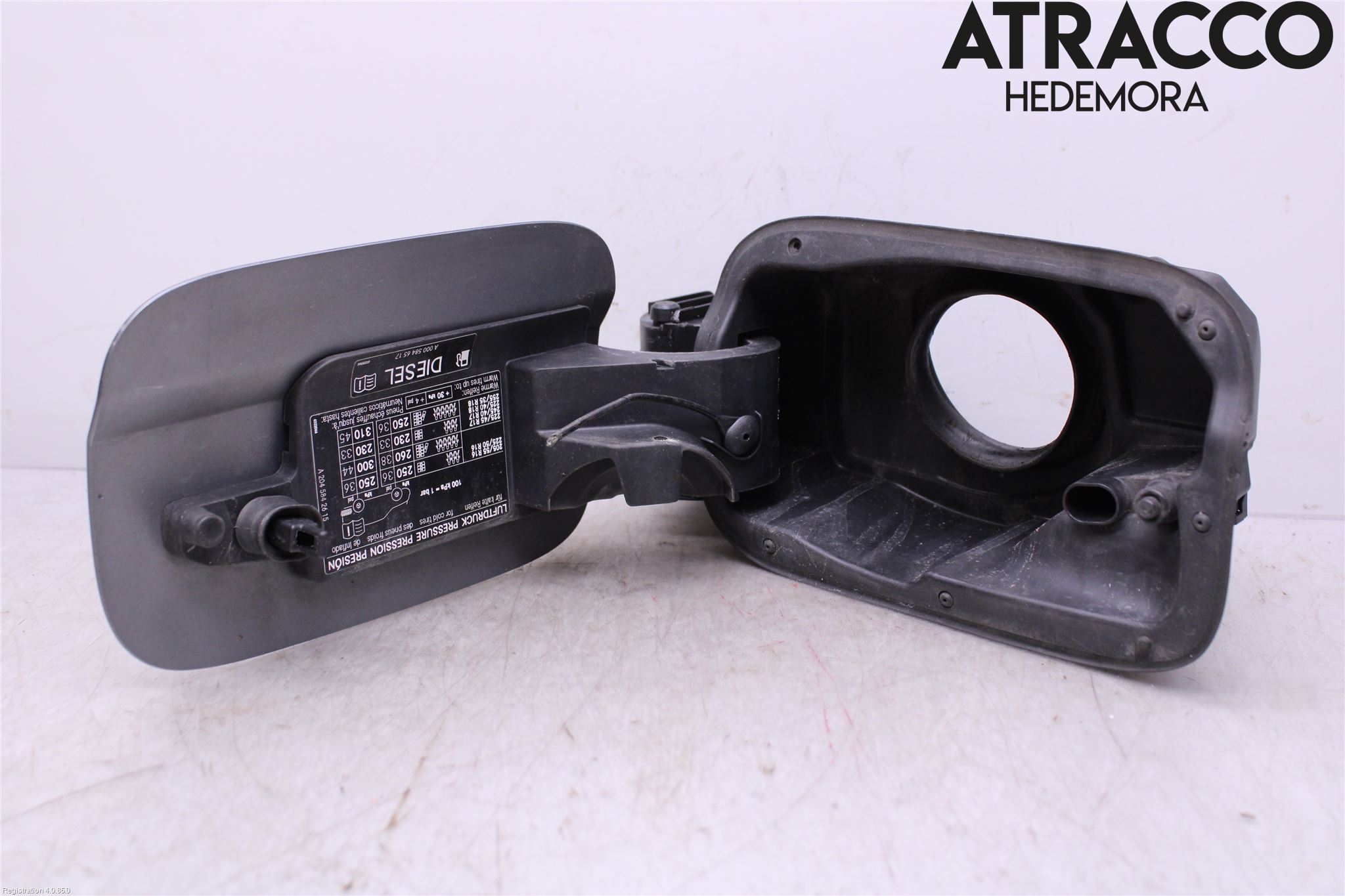 Mercedes-Benz MB C-KLASS (W204) 07-15 Tanklucka