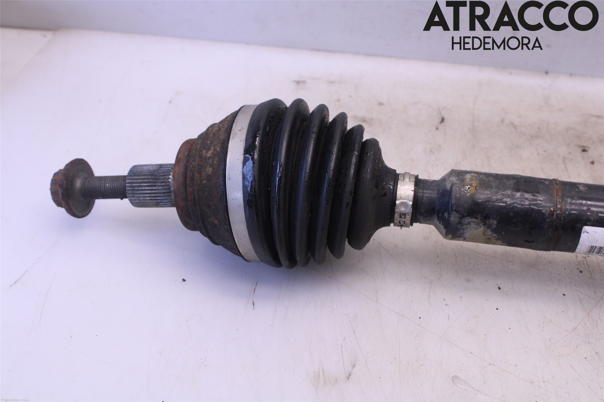 Volkswagen VW CADDY 16-20 Drivaxel Fram Höger
